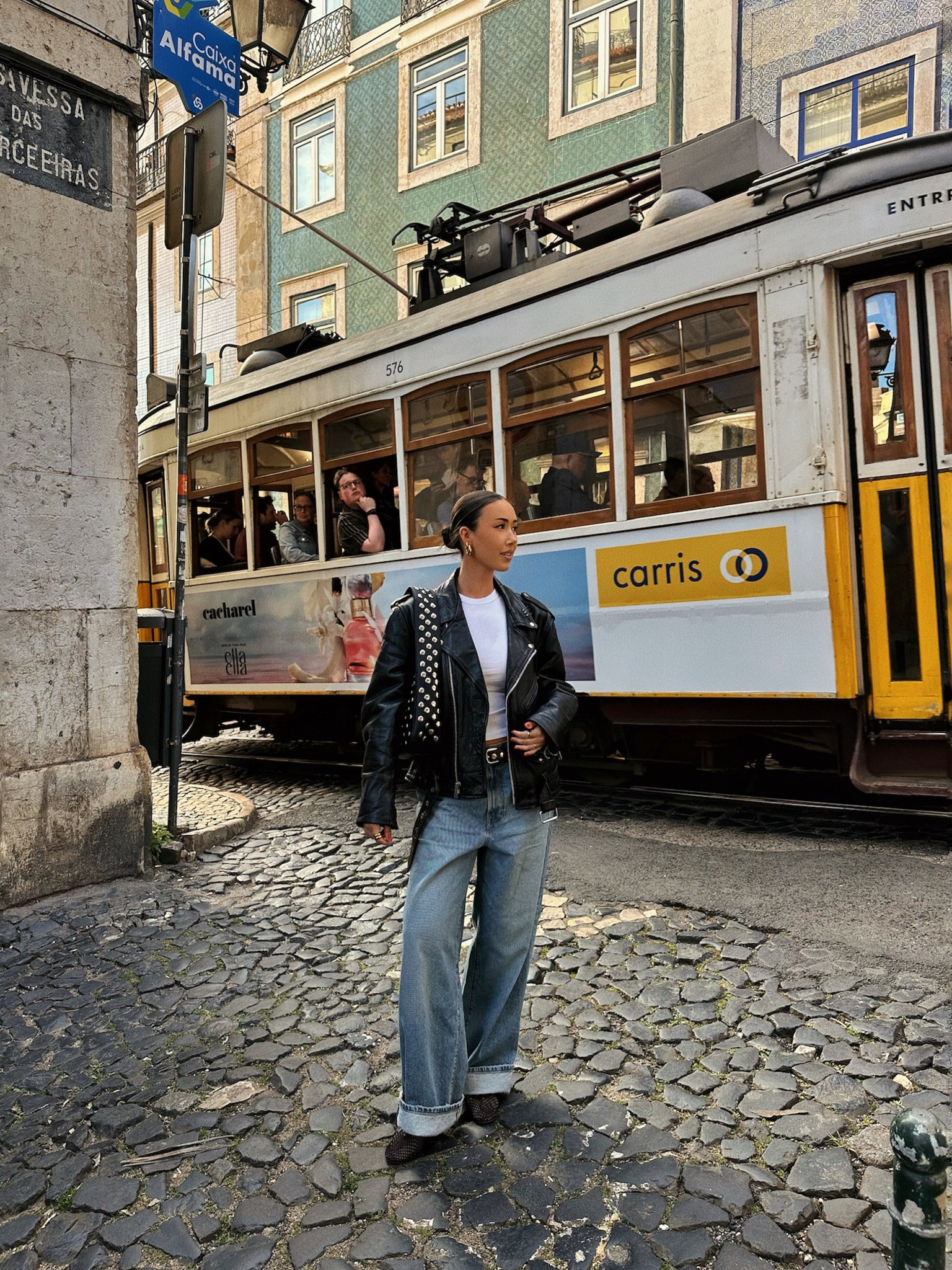 Leather jacket is vintage from eBay, but I linked a few similar 🖤 #outfitinspo #leatherjacket #baggyjeans #springoutfit #leatherjacketoutfit

#LTKStyleTip