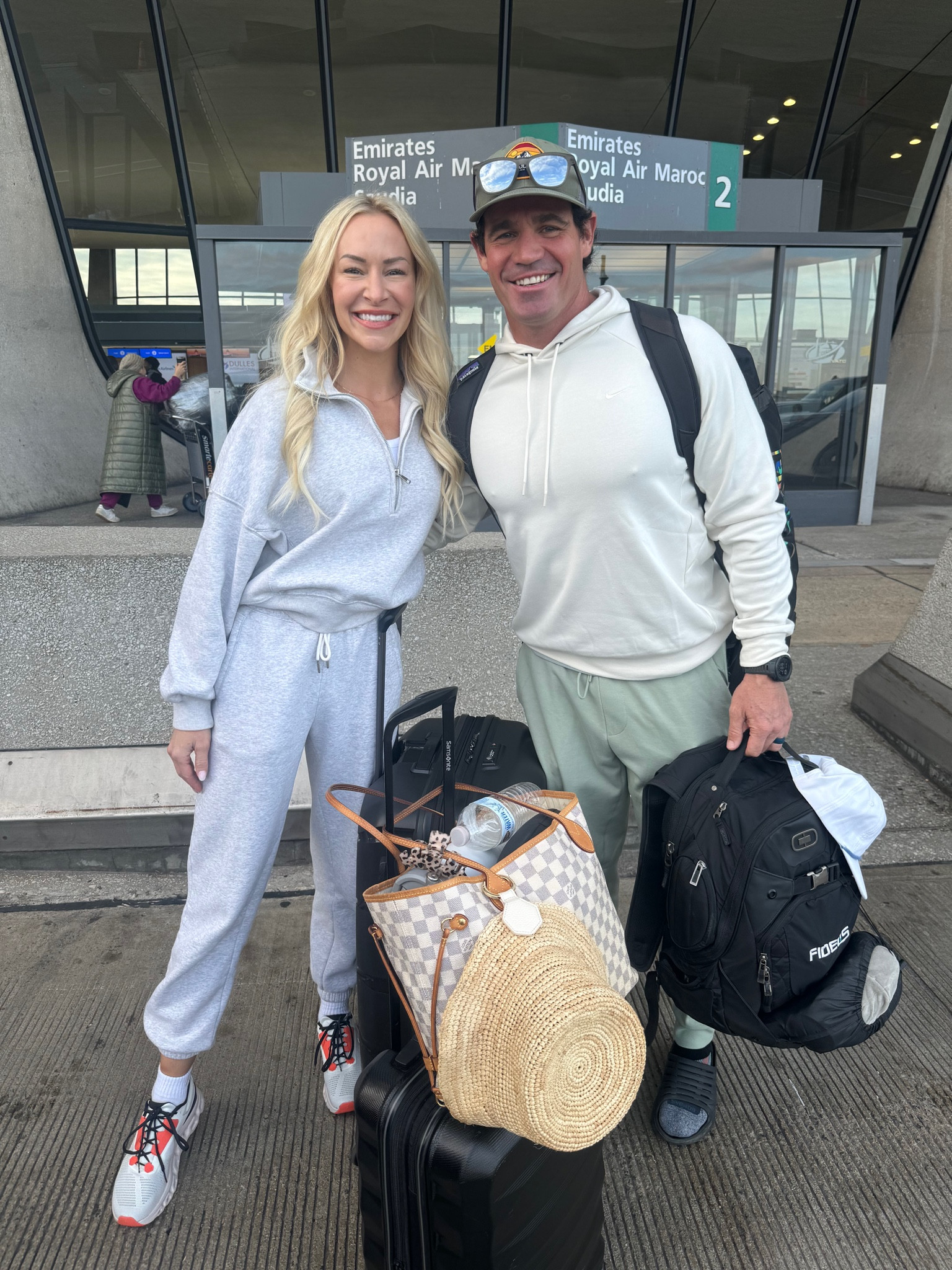 Airport Outfit for our 🍯🌙

These are my absolute favorite sweats - so comfortable and soft! 

#airportoutfit #honeymoon #traveloutfit #couplesoutfits #abercrombie #nike

#LTKTravel #LTKMens #LTKStyleTip