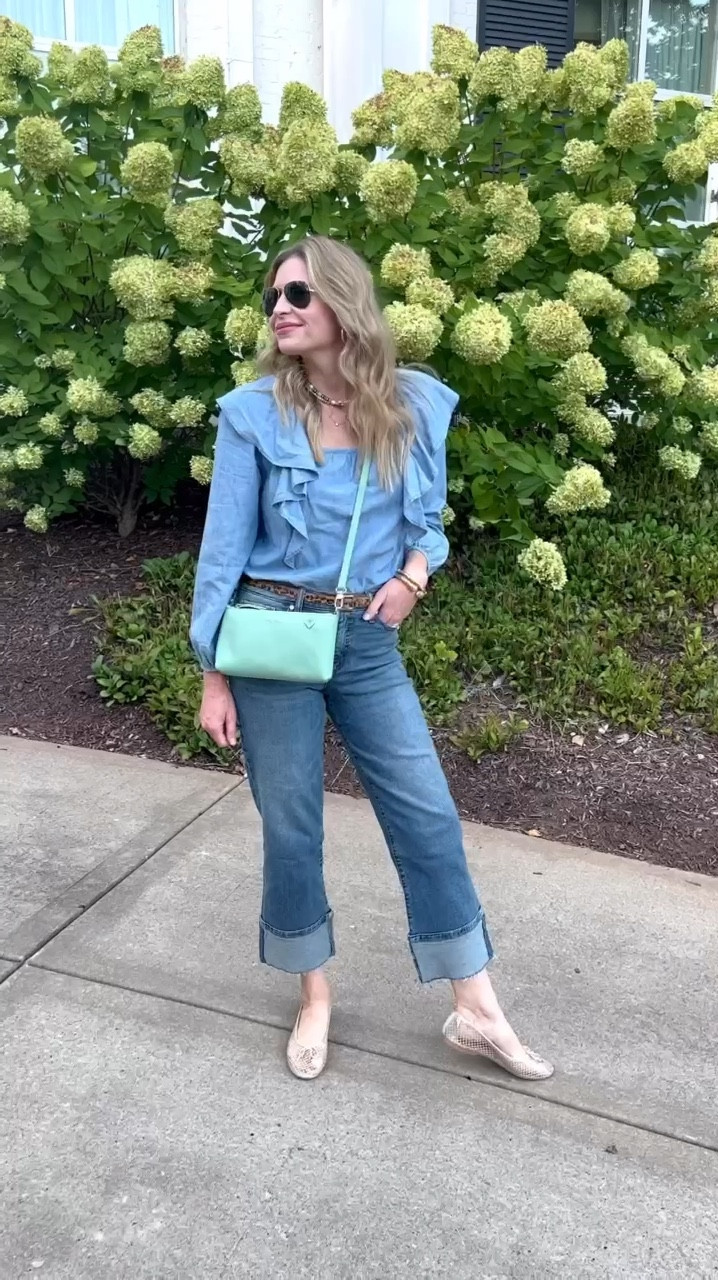 Two Ways to Style the Elia by @tinmarinbrand 🫶🏻 Love that this little bag can be worn as a crossbody, shoulder bag, or held as a clutch 🤍

This bag is handmade by artisans in Mexico out of genuine cowhide leather and is made to last. The multiway strap allows for three different styling options which I love. Lots of color options available in this style— colors and neutrals 👌🏻

This is my third @tinmarinbrand bag and it did not disappoint. If you’ve been around, you’ve definitely seen snaps of me with my woven bags which are also handmade by artisans. High quality and a great price point for the designs and handmade nature of their products. Some of my favorites are linked here ✨ #tinmarin #mytinmarin #artisanmade #ad

#LTKStyleTip #LTKVideo #LTKItBag