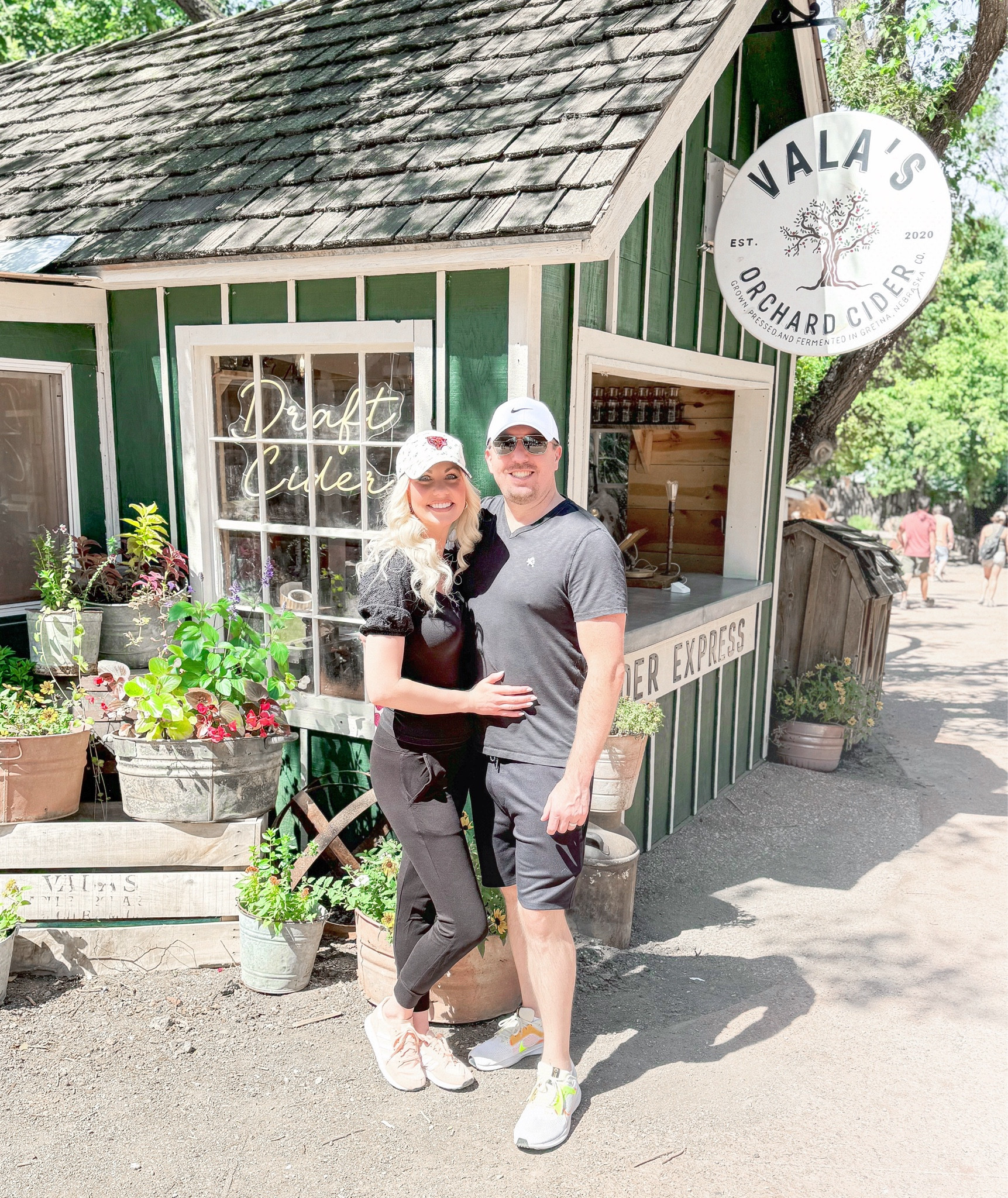 Cute Pumpkin Patch Look 🍂🍏 Including the COZIEST joggers ever!

#LTKStyleTip #LTKSaleAlert #LTKFitness