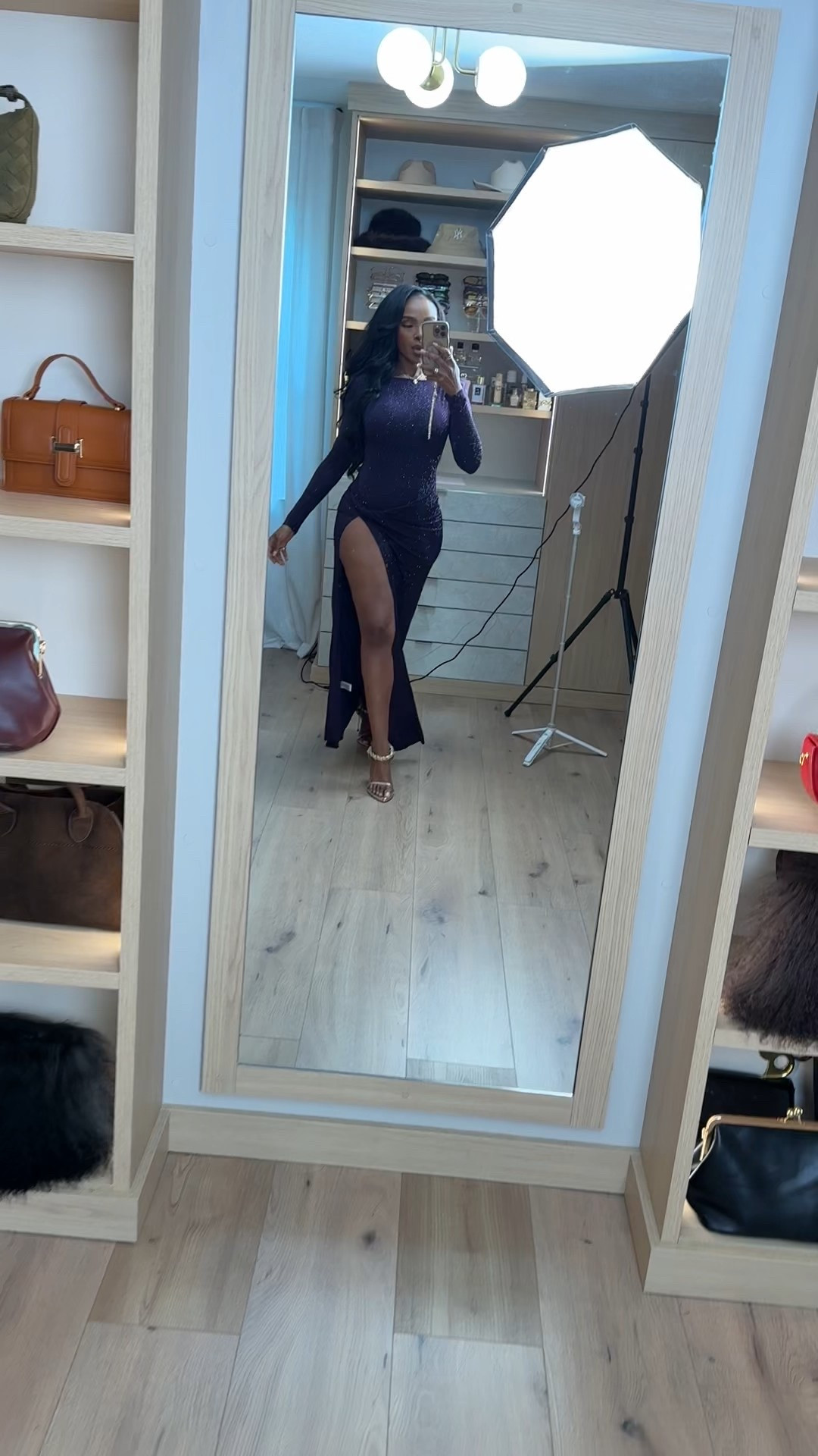 Ate down! Don’t sleep on this - it will sell out

Size up for a better fit 

Size small I’m 5’4 | 140lbs | 36D -27 -40  IG & YT: kirasfashionfinds TT: kiraabboud


#LTKootd #LTKgrwm #LTKHoliday