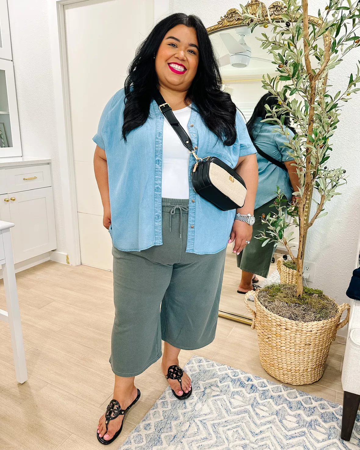 How to Wear Casual Plus Size Outfits With Sneakers : What You Need