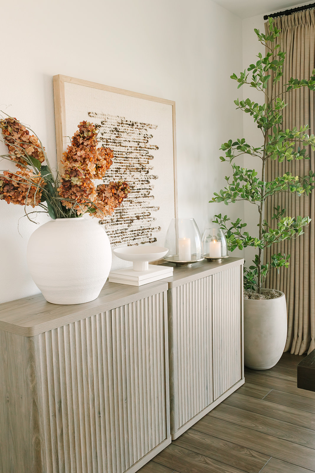 My decor for Thanksgiving hosting—cozy, festive, and ready for the season 🦃✨ Comment THANKSGIVING  or shop below in the comments 🔗👇🏻 

 #LTKHoliday #LTKHome