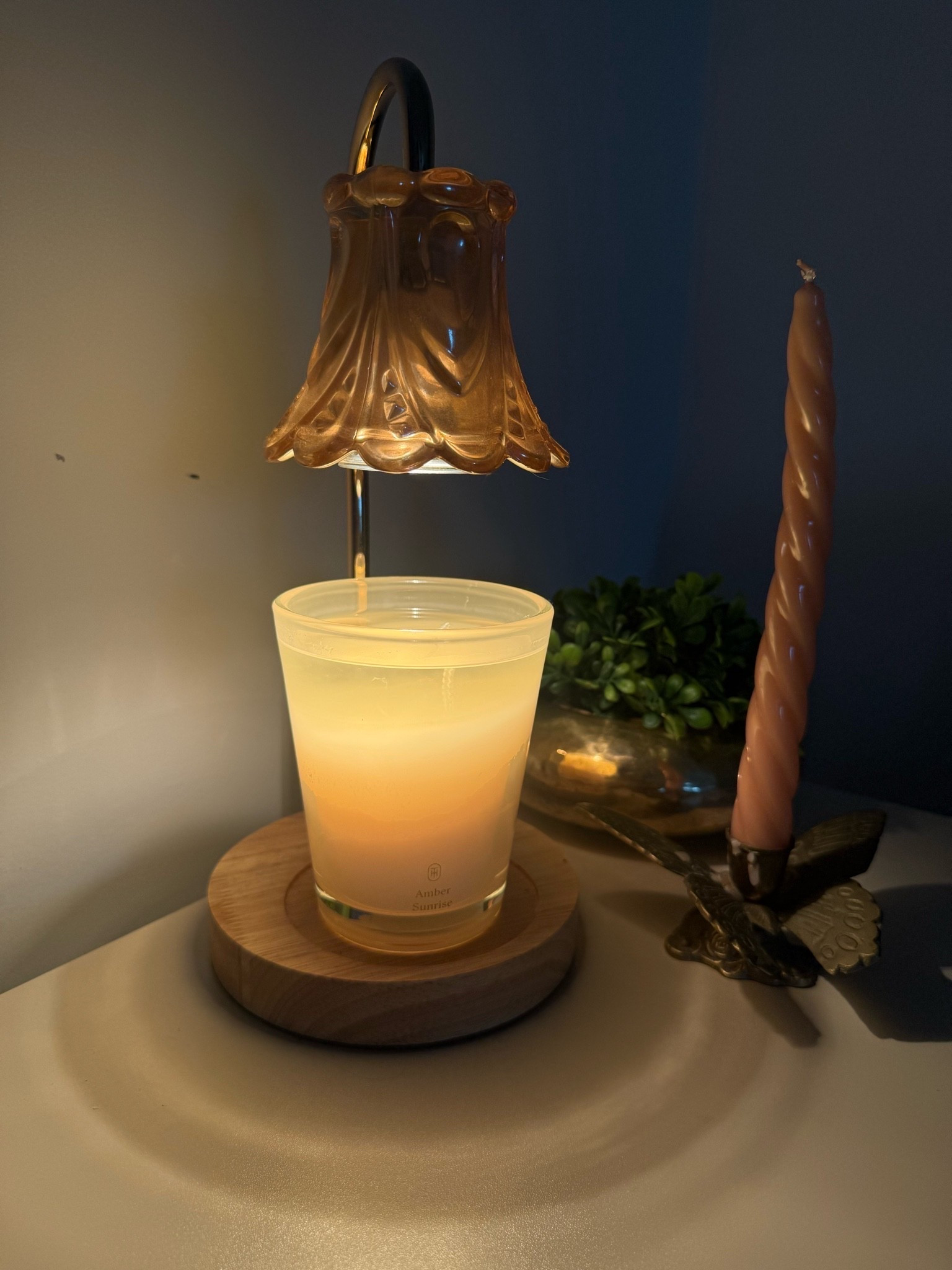 Current home obsession 🤍✨ This candle warmer gives all the cozy vibes without an open flame! The soft glow doubles as the cutest lamp, and it makes my candles last so much longer. If you’re looking for an easy home upgrade, this is it! 🕯️🤎

#LTKHome #HomeDecor #CozyHome #CandleWarmer #HomeFinds #AmazonHome #NeutralDecor #HomeInspo #CozyVibes

#LTKdayinmylife #LTKmomlife #LTKHome