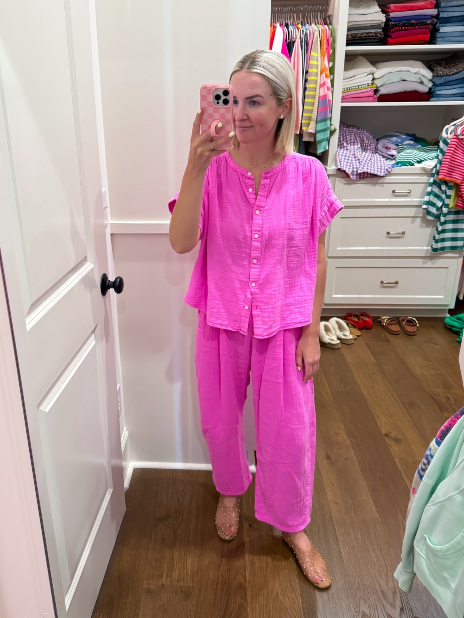 Size XS top, XS regular pants! Ordering the joggers in red XS regular too

#LTKmomlife #LTKootd