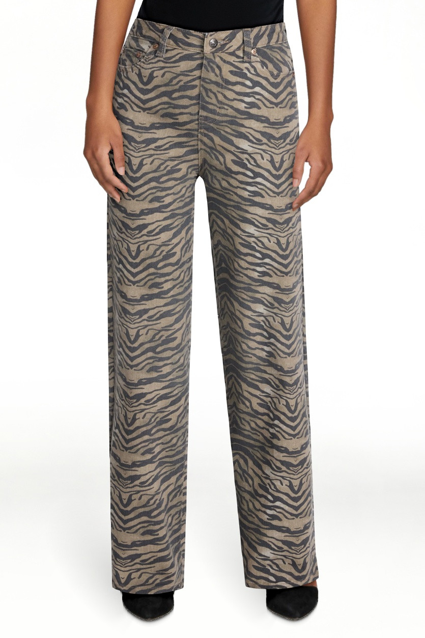 Madden NYC Women's Zebra Print 90's Jeans, 32" Inseam, Sizes 00-18 | Walmart (US)
