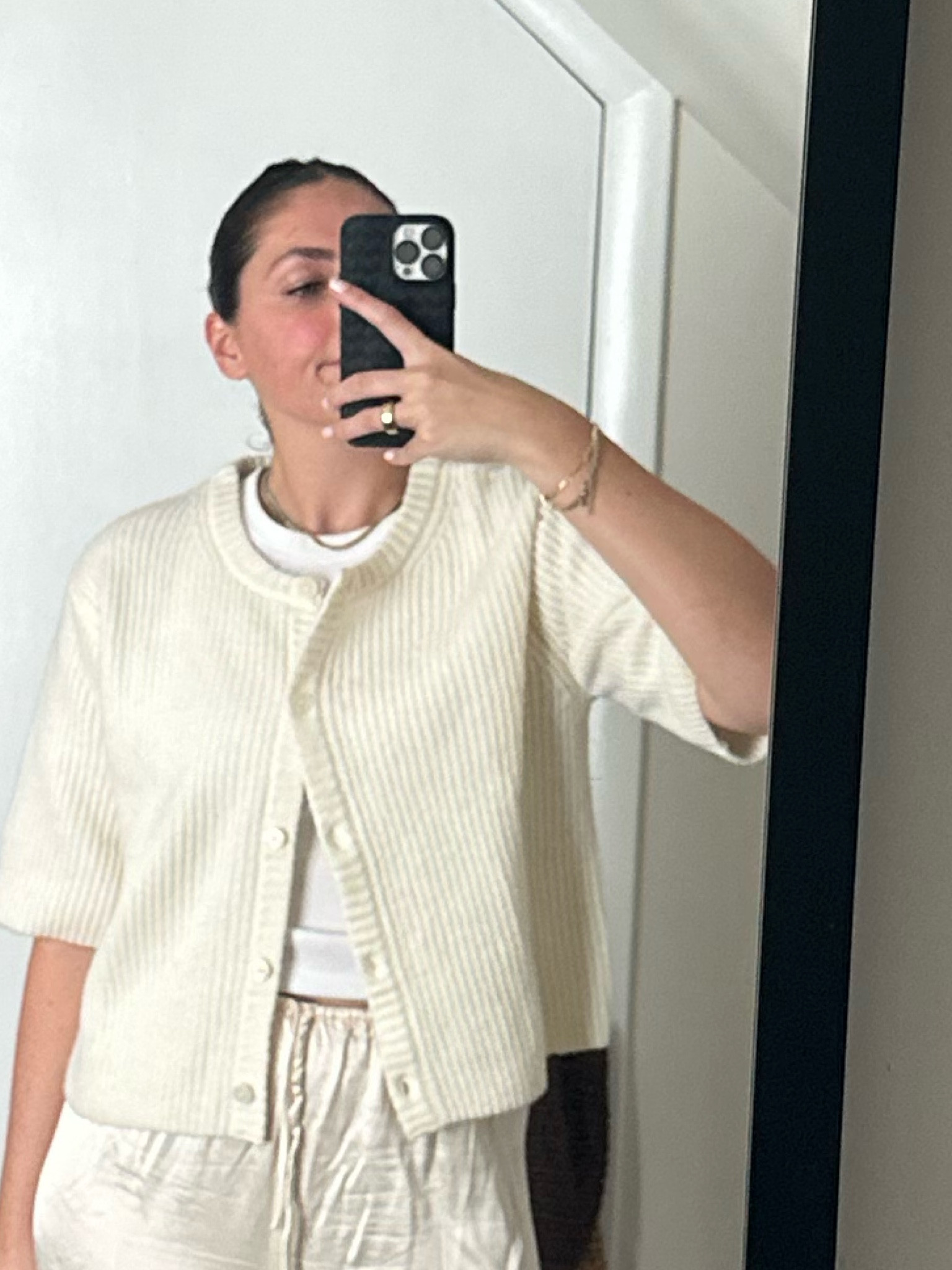 cutest little transition sweater 

#LTKFindsUnder100 #LTKBacktoSchool