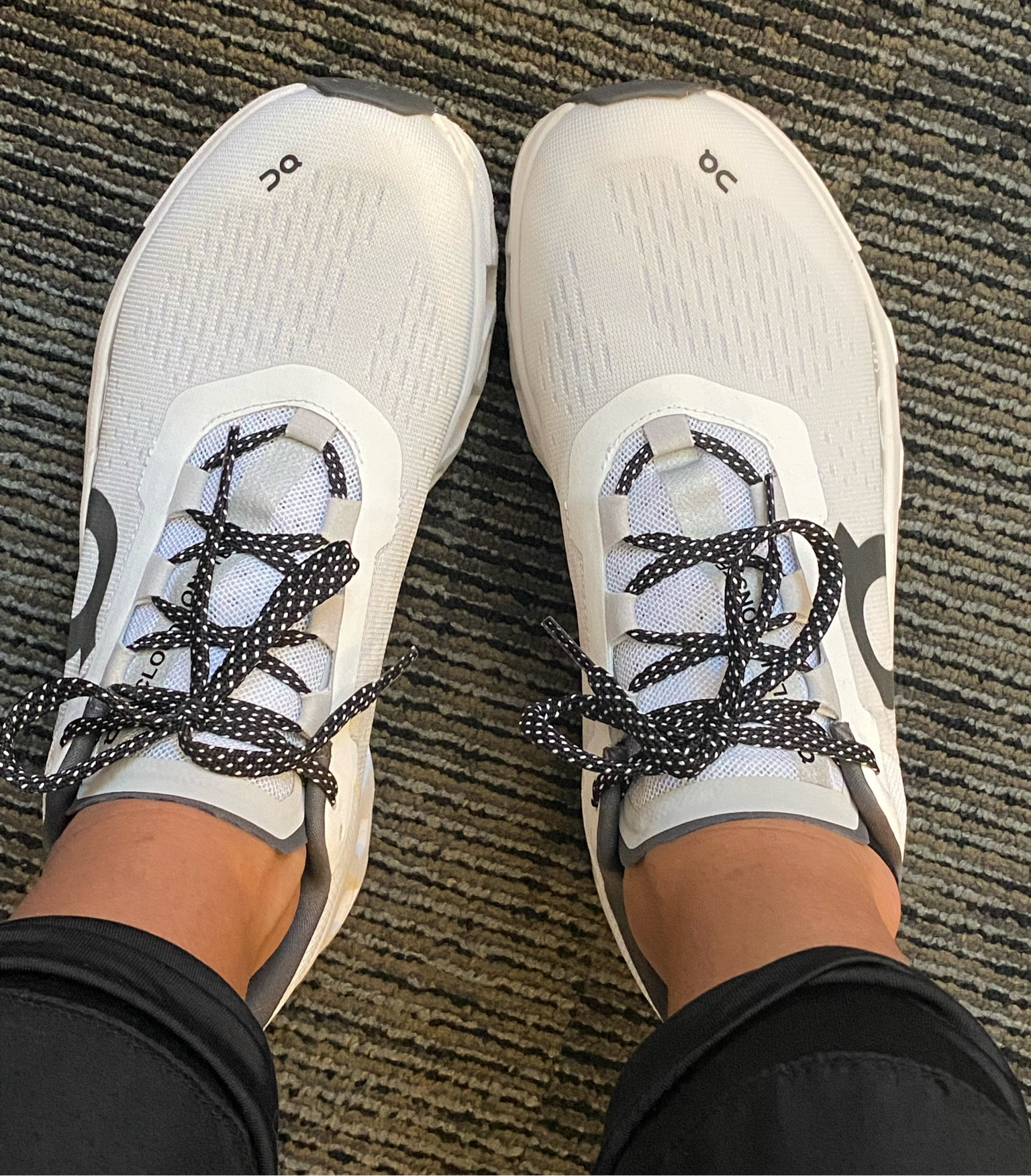 These shoes!!! The new white on cloudmonsters 🤍 so comfy! Need in every color.
ON cloudmonster.
ONcloud.
Running shoes.
White tennis shoes.
Healthcare shoes.


#LTKshoecrush