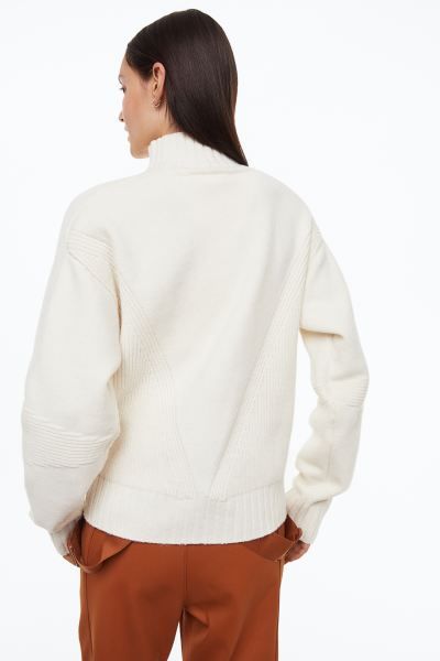 Warm knitted turtleneck jumper | H&M (UK, MY, IN, SG, PH, TW, HK)