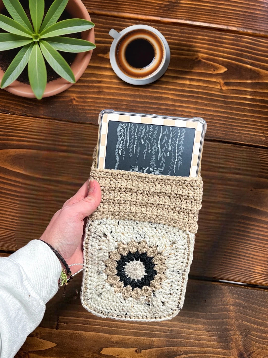 Granny Square Kindle Sleeve | Kindle Paperwhite Sleeve | Crochet Kindle Cover | Kindle Sleeve | B... | Etsy (US)