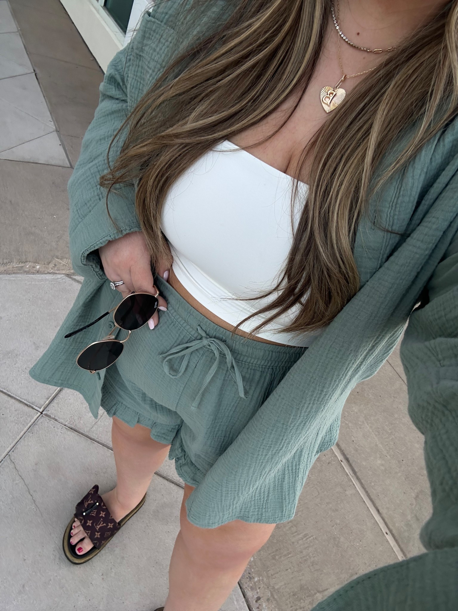 spring ootd 🌴🤍✨ you can use code ‘OLIVIAH’ 🫶🏼

posh peanut
spring outfit
midsize
cotton outfit 
spring styles 

#LTKmomlife #LTKootd #LTKMidsize