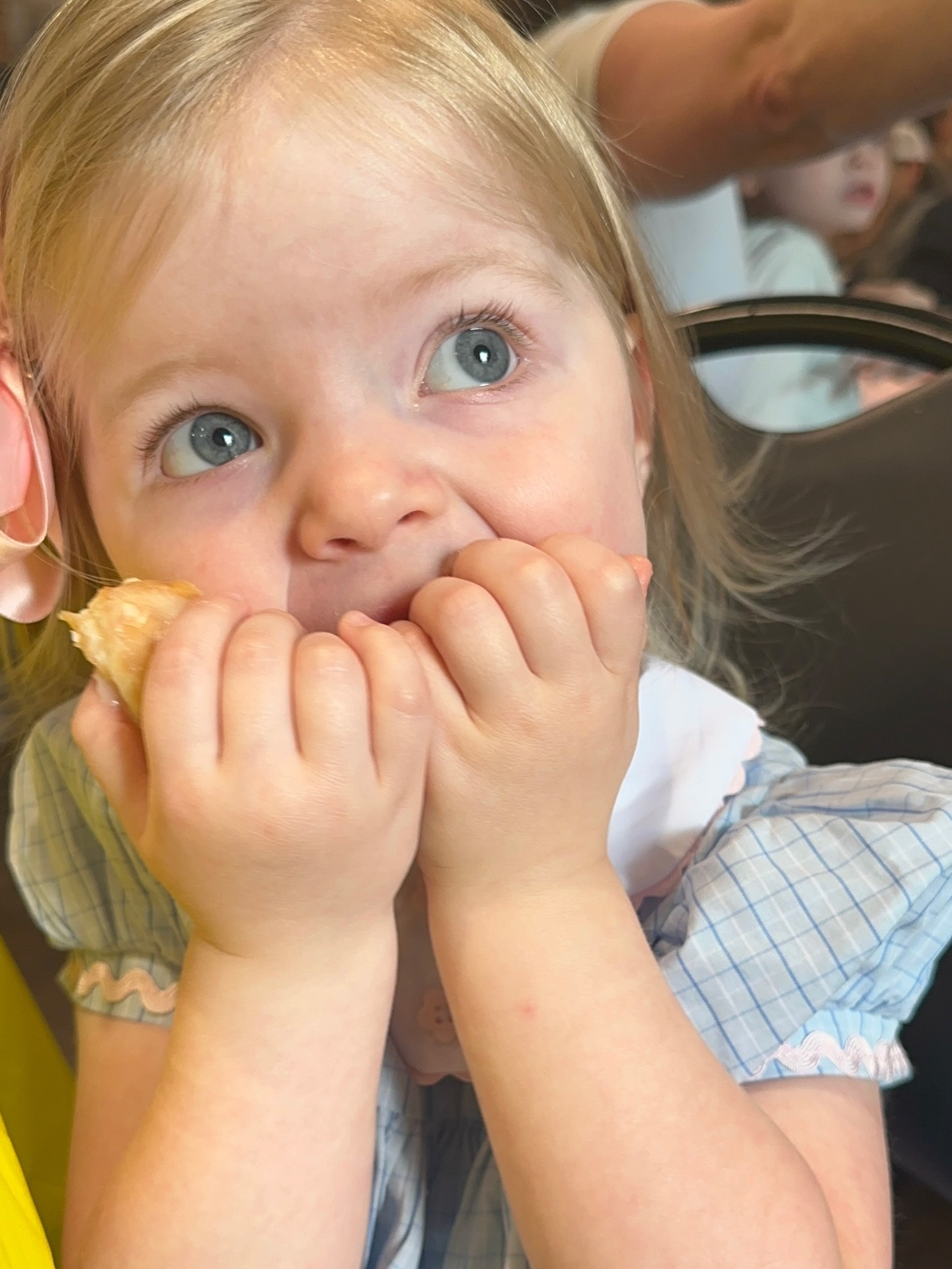 Addison’s #ootd • Sis is a donut queen! 🍩