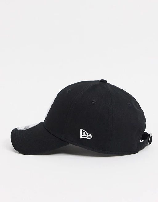 New Era 9forty NY adjustable cap in black | ASOS UK