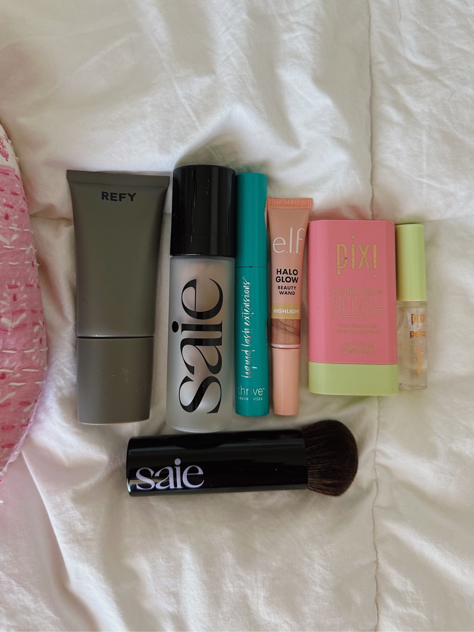 glowy makeup routine essentials ✨

makeup routine, sephora favorites, glowy makeup #LTKbeauty

#LTKGiftGuide