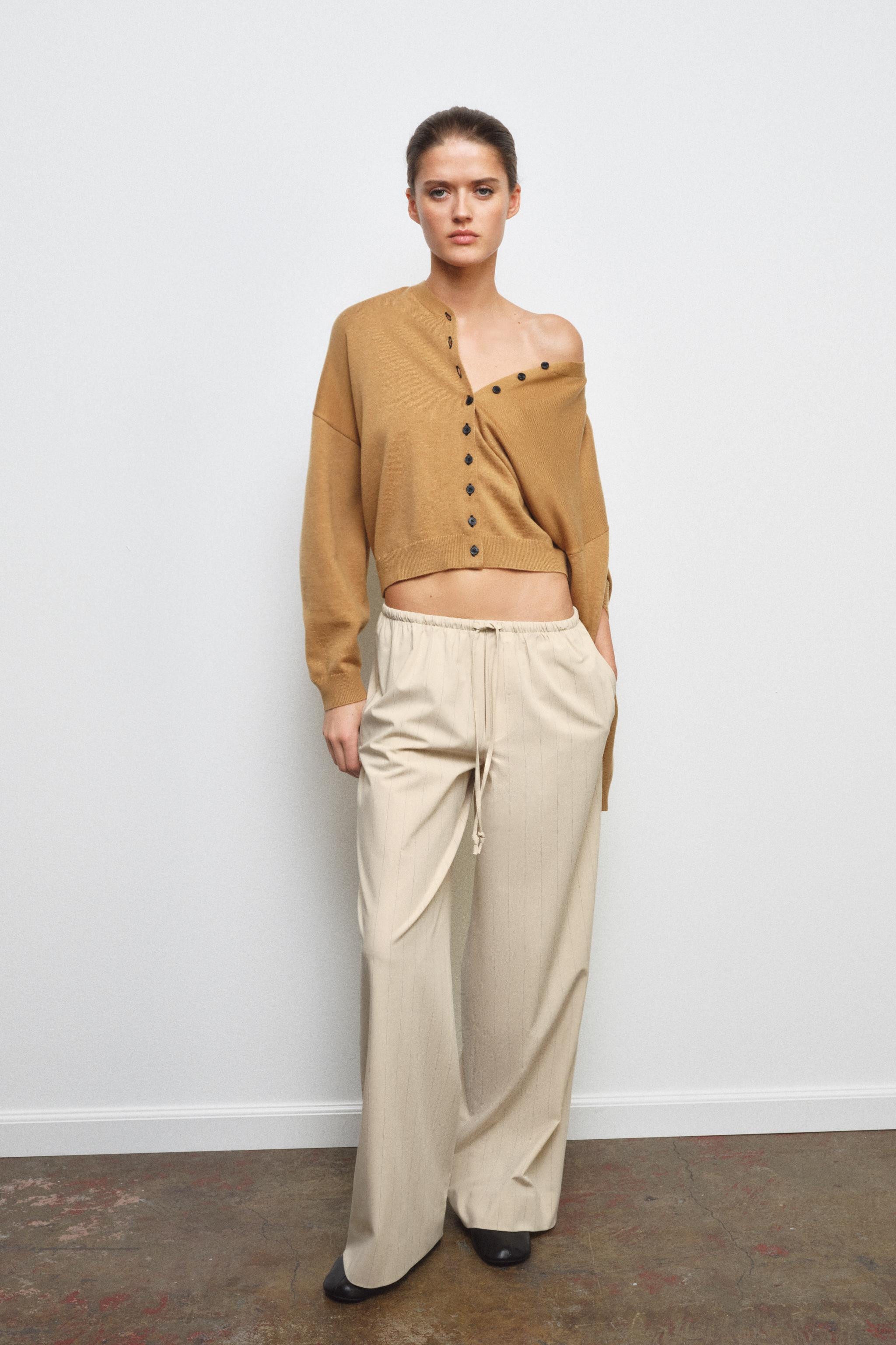 V-NECK KNIT CARDIGAN | Zara US