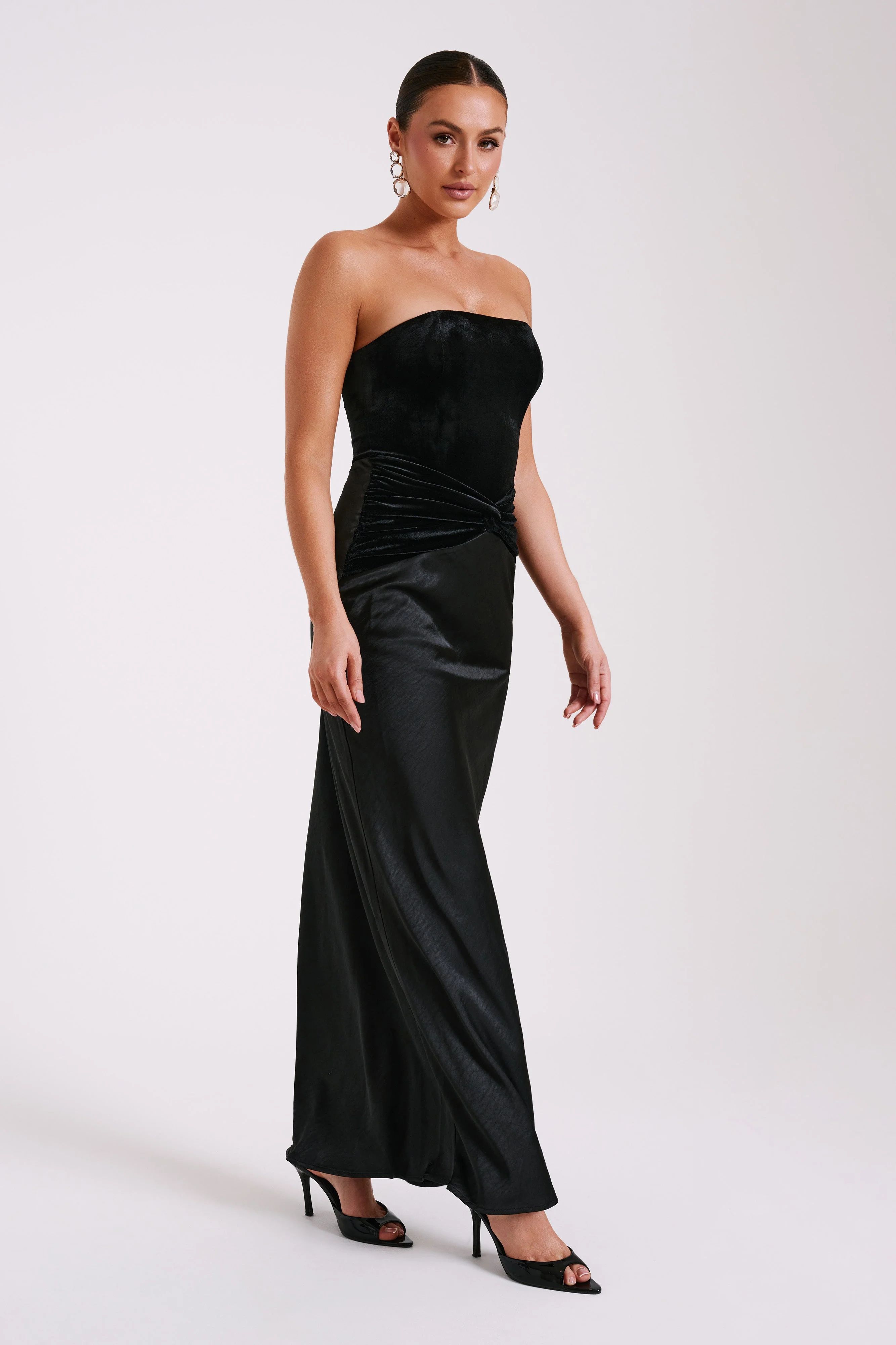Danna Strapless Satin Velvet Maxi Dress - Black | MESHKI US