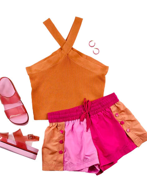 Colorblock Athleisure Short | Contemporary Cottage