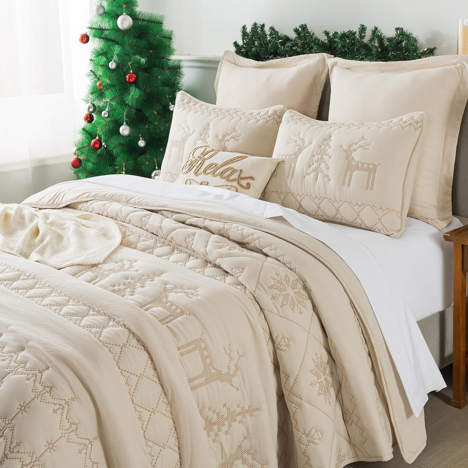 WDCOZY Christmas King Size Quilt Bedding Sets with Pillow Shams, Beige Lightweight Soft Bedspread Coverlet, Thin Comforter Bed Cover, All Season, 3 Pieces, 104x90 inches | Amazon (US)