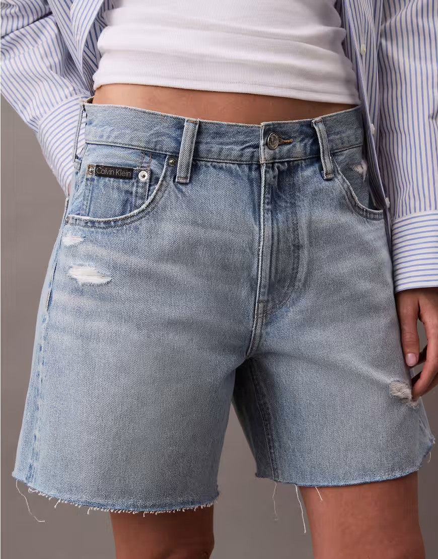 Calvin Klein Jeans signature 90s distressed denim shorts in light blue | ASOS (Global)