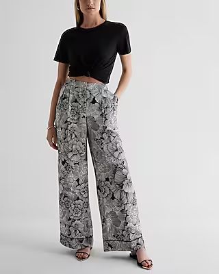 Stylist Super High Waisted Satin Pleated Wide Leg Pant | Express