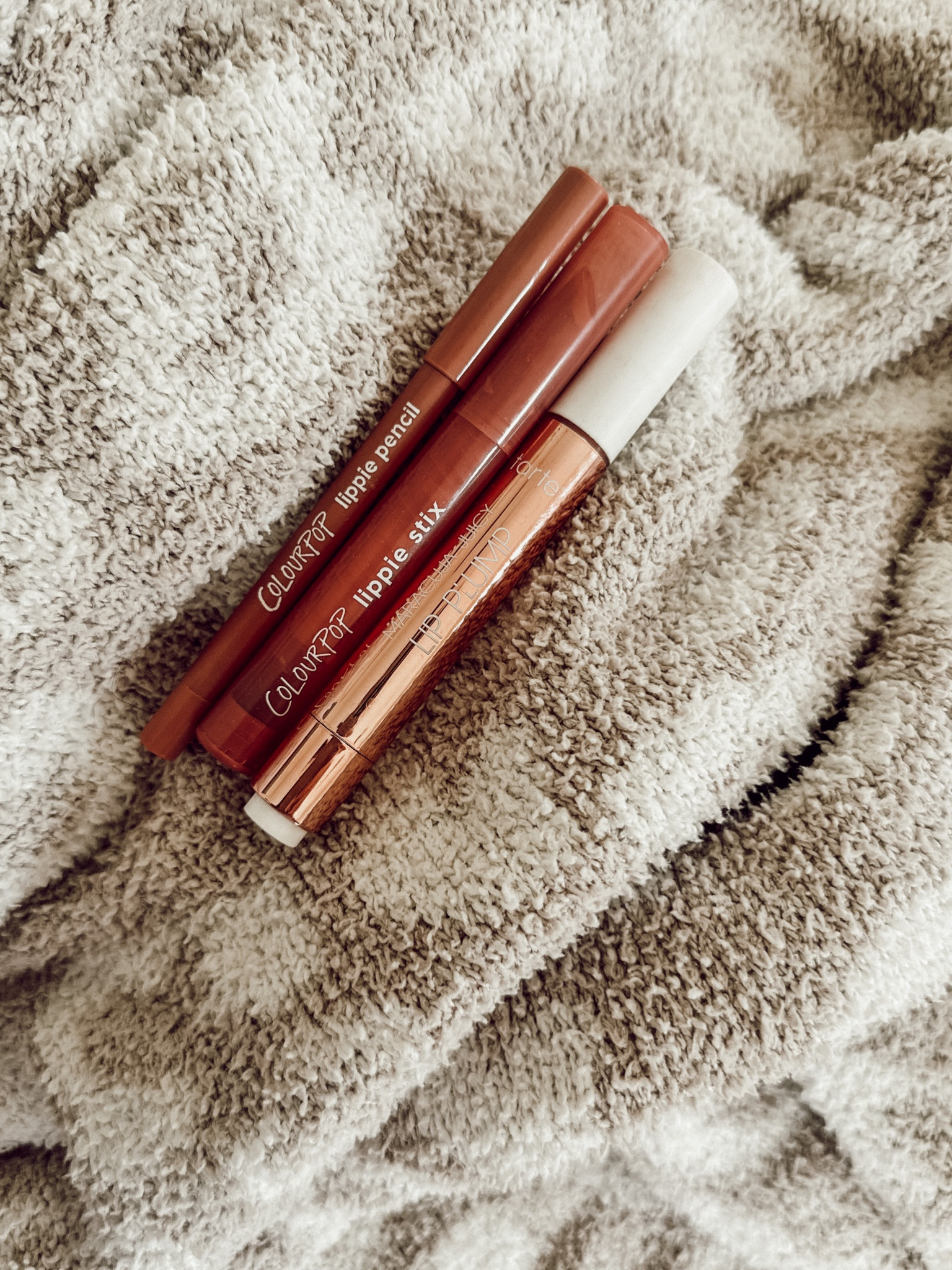 My fave lip combo recently! Its the perfect fall nude lip. Affordable also! You can even do it without the gloss on top. The liner and lippie stick go on creamy & smooth so my lips don't feel so dry after applying. #ultabeauty #ulta #colourpop #tarte #nudelip #lipcombo #fallnudelip #maracujajuicylip 

#LTKfindsunder50 #LTKbeauty