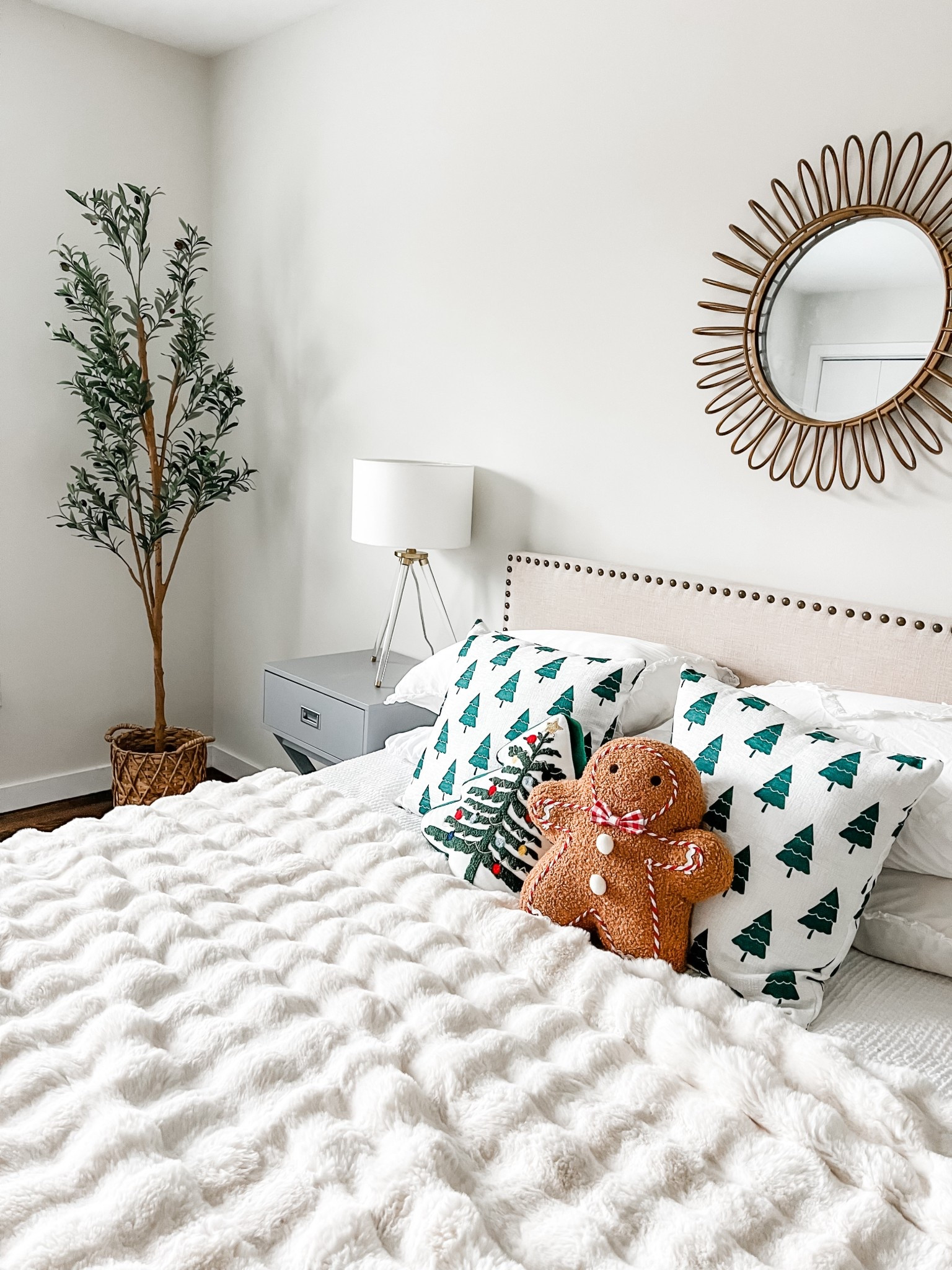 Walmart has the cutest holiday pillows this time of year, from $9-$19! Mine from past season, I’ll link what’s new this year! #walmarthome Christmas decor

#LTKFindsUnder50 #LTKFindsUnder100 #LTKHoliday