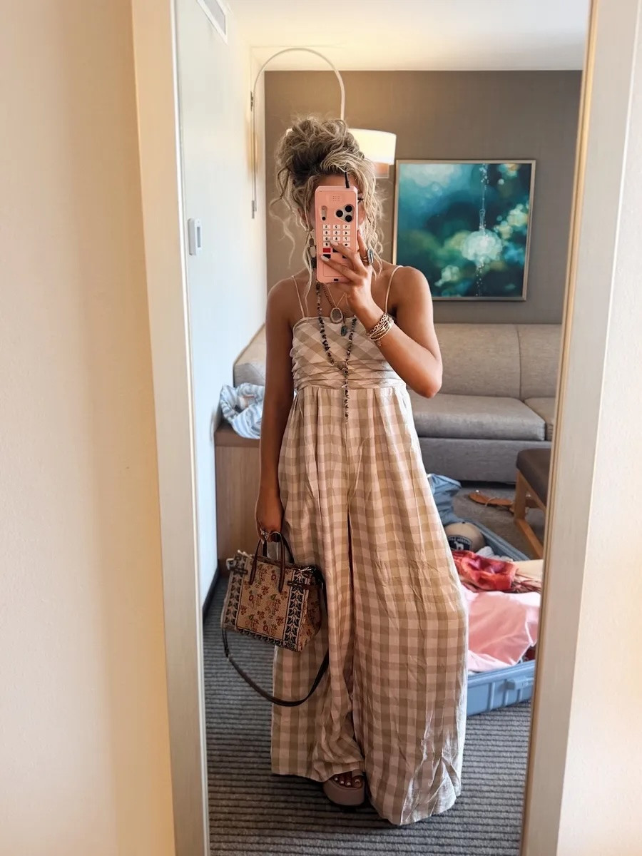 Such a cute easy outfit for those warmer fall days!!🤎





fall transition outfit, transitional fall outfits, gingham jumpsuit, fall outfits, fall fashion, warm weather fall outfits, casual outfit ideas, justclassicallycassidy 

 #LTKootd #LTKSeasonal