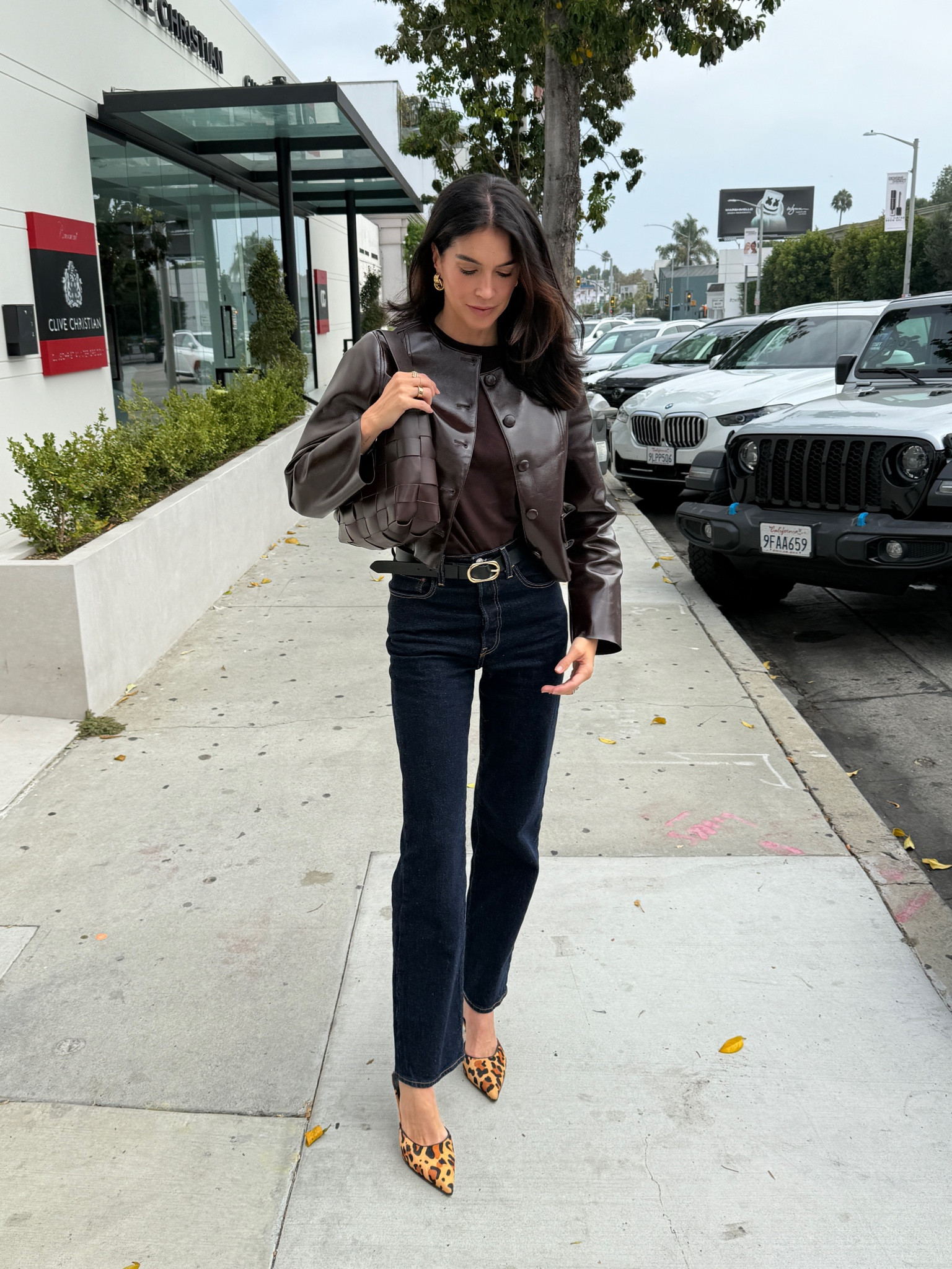 love the wash of this denim- they have a tiny bit of stretch so are comfortable to wear all day. I’m 5’10 wearing a size 27, these heels are so cute and run true to size 