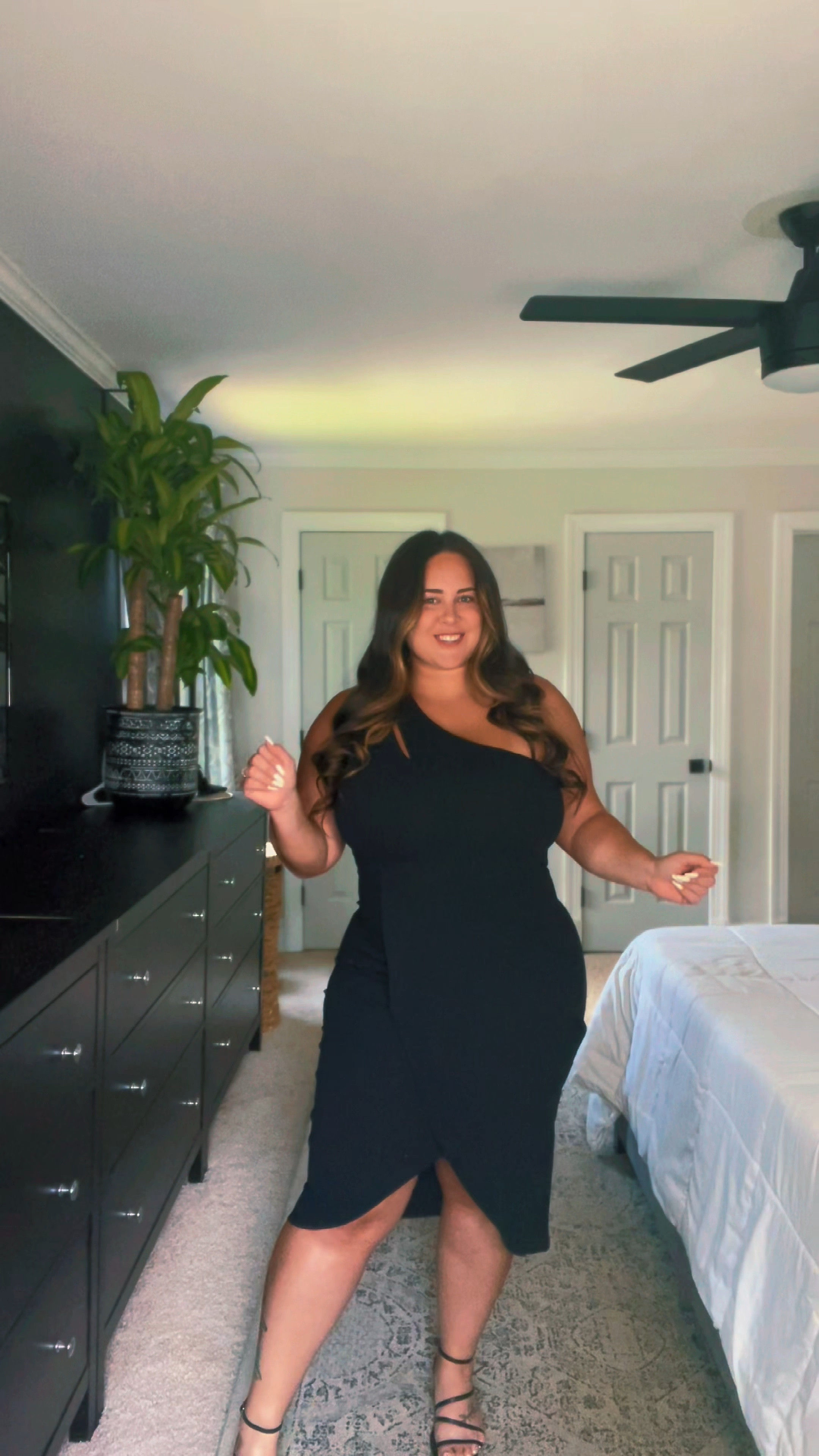 Size 14 shown in an XL. 

Wedding guest dress. Cocktail dress. Summer event dress 

#LTKunder50 #LTKwedding #LTKcurves