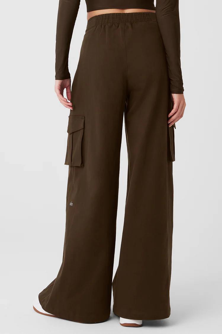 Show Off Cargo Wide Leg Trouser | Alo Yoga (US)