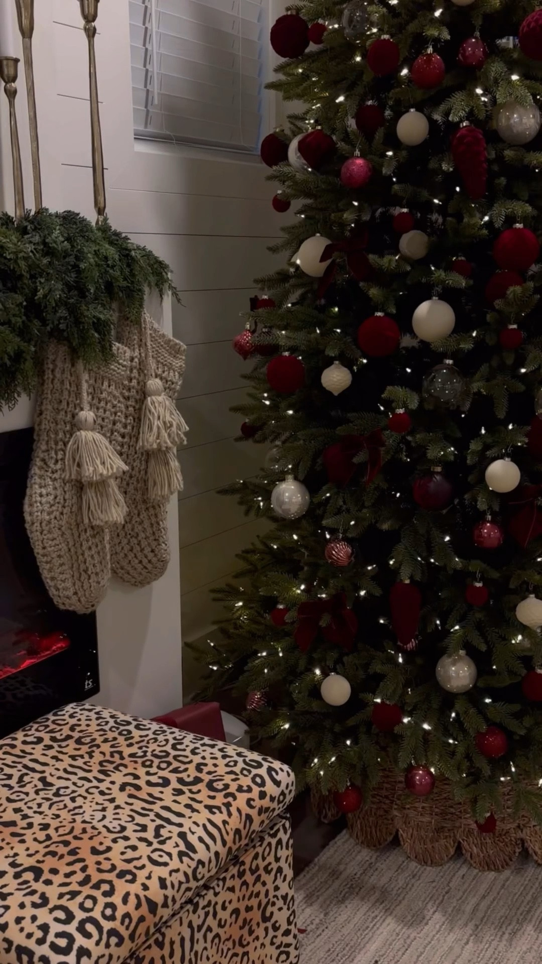 Burgundy & cream Christmas decor ❤️🌲


#LTKHome #LTKHoliday #LTKGiftGuide