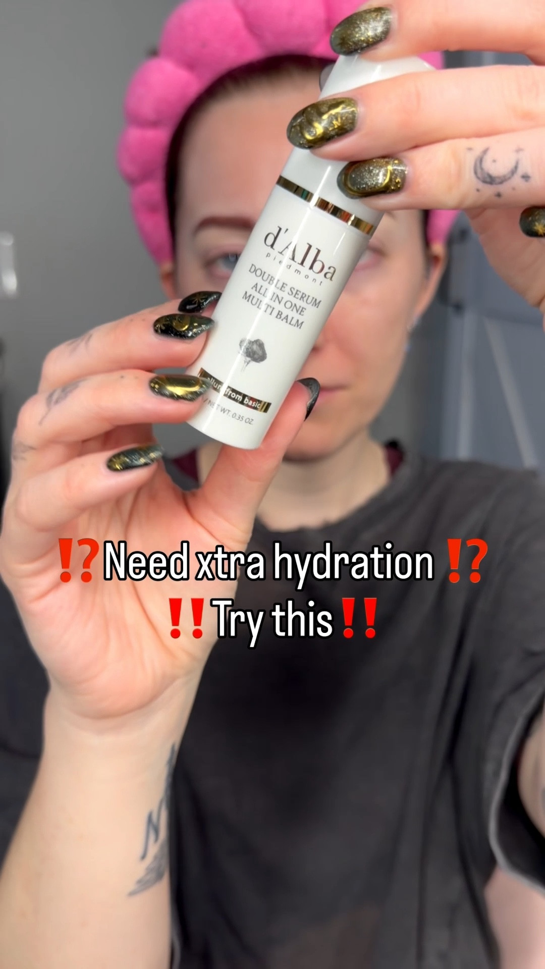 🌵My skin has been so DRYYYY 😣
The Ohio winter has done me dirty friends 🙄 THANKFULLY I found this hydrating, serum, multi use balm!! I use it under my eyes, all over my damn fave, I’ve even put it on my lips 👄 