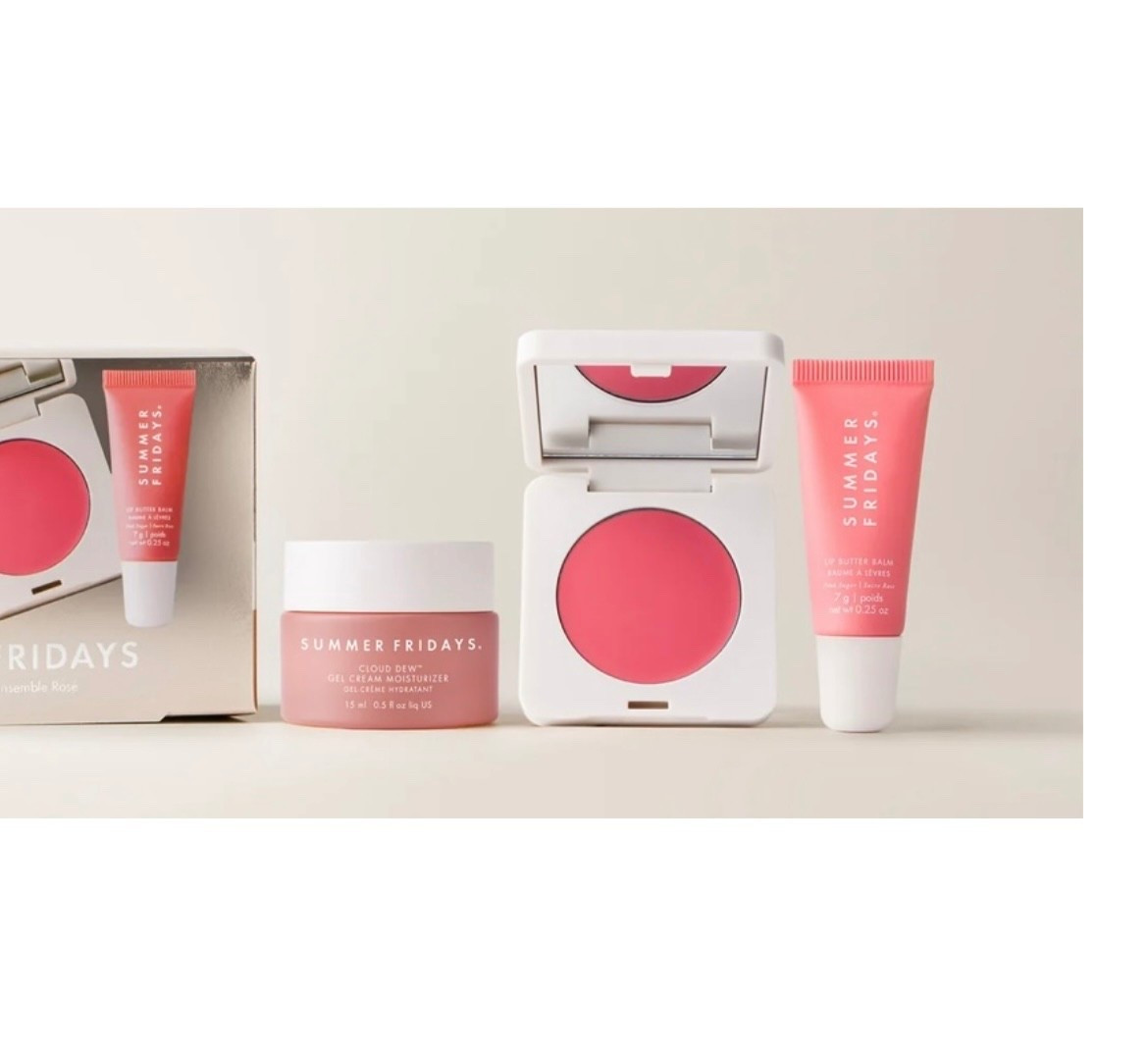 Another Day …
… another cute Holiday Gift Set from fab Summer Fridays. This makes 3 perfect gifting options (and I love the pink theme of this one)! This set combines a crowd, favorite, the Lip Butter Mini (in Pink Sugar) with 2 newer products. Love!



#LTKSeasonal #LTKBeauty