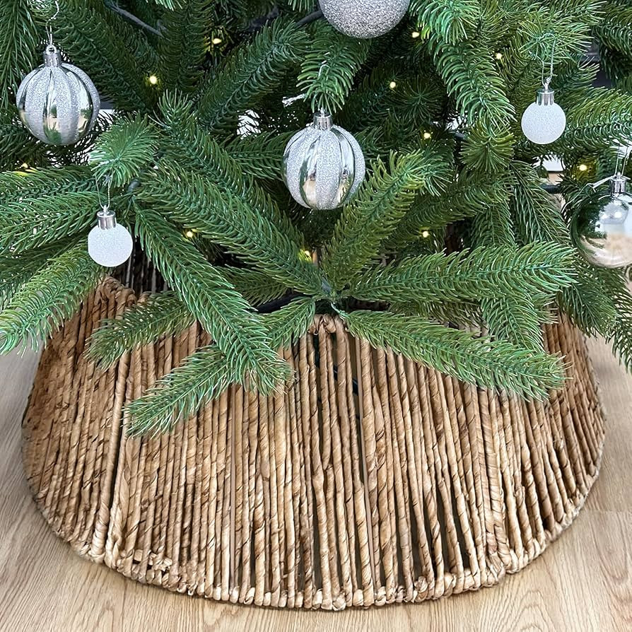 28in Christmas Tree Collar, Farmhouse Woven Wicker Tree Collars with Cord Cut-Out, Rustic Rattan ... | Amazon (US)