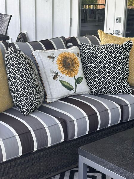 Cute deck pillows with sunflowers   

#deckpillows
#outsidedecor
#patio

#LTKhome