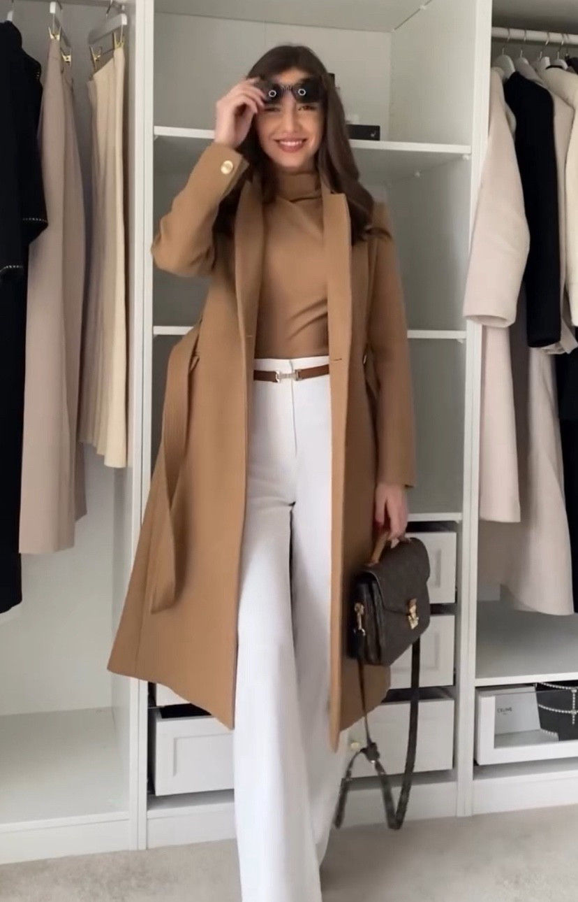 Camel sweater 
Camel coat 
White pants 

#LTKPetite #LTKWorkwear #LTKootd