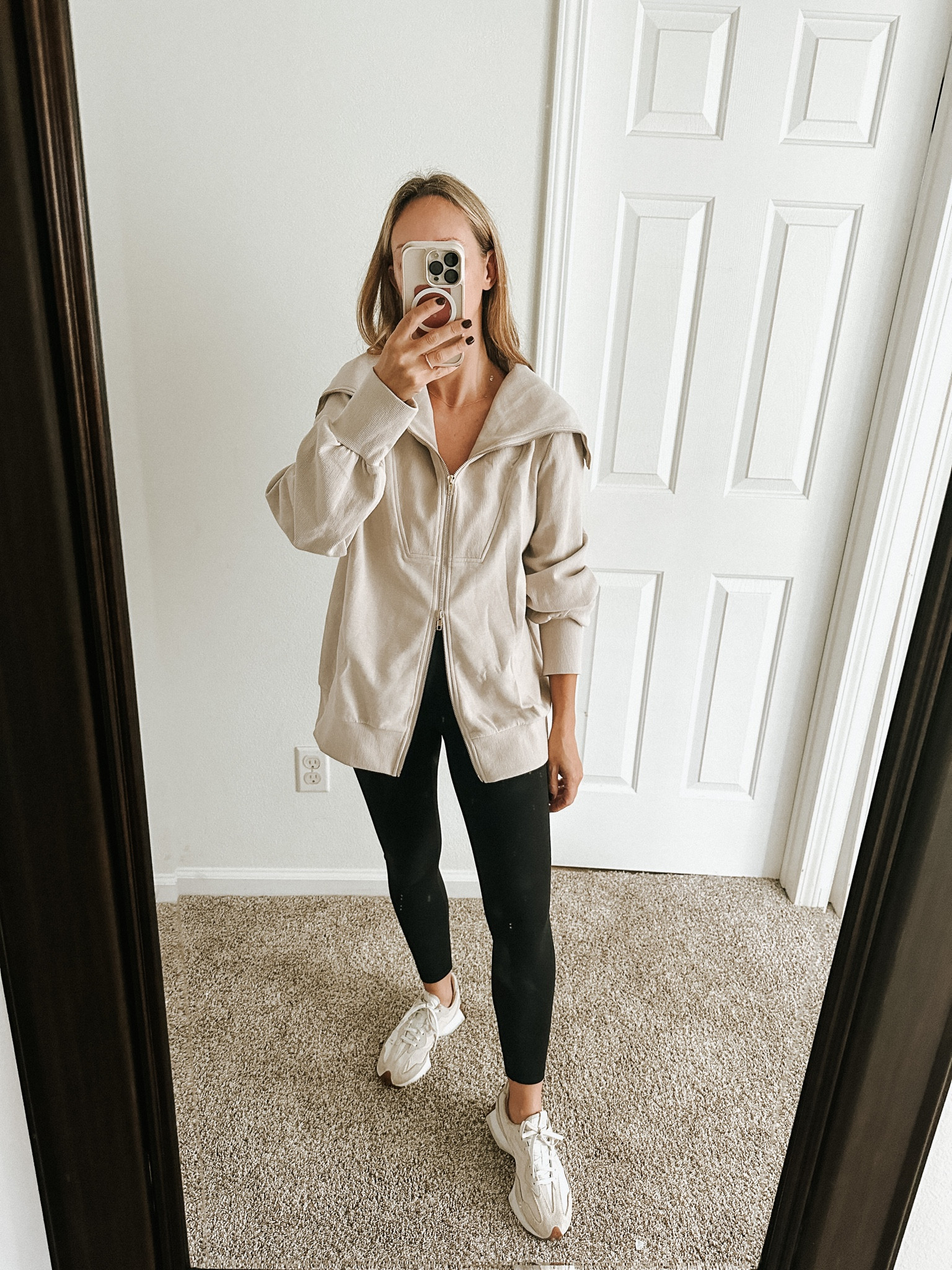 Casual work out outfit errands outfit Varley zip inspired from Amazon best leggings 