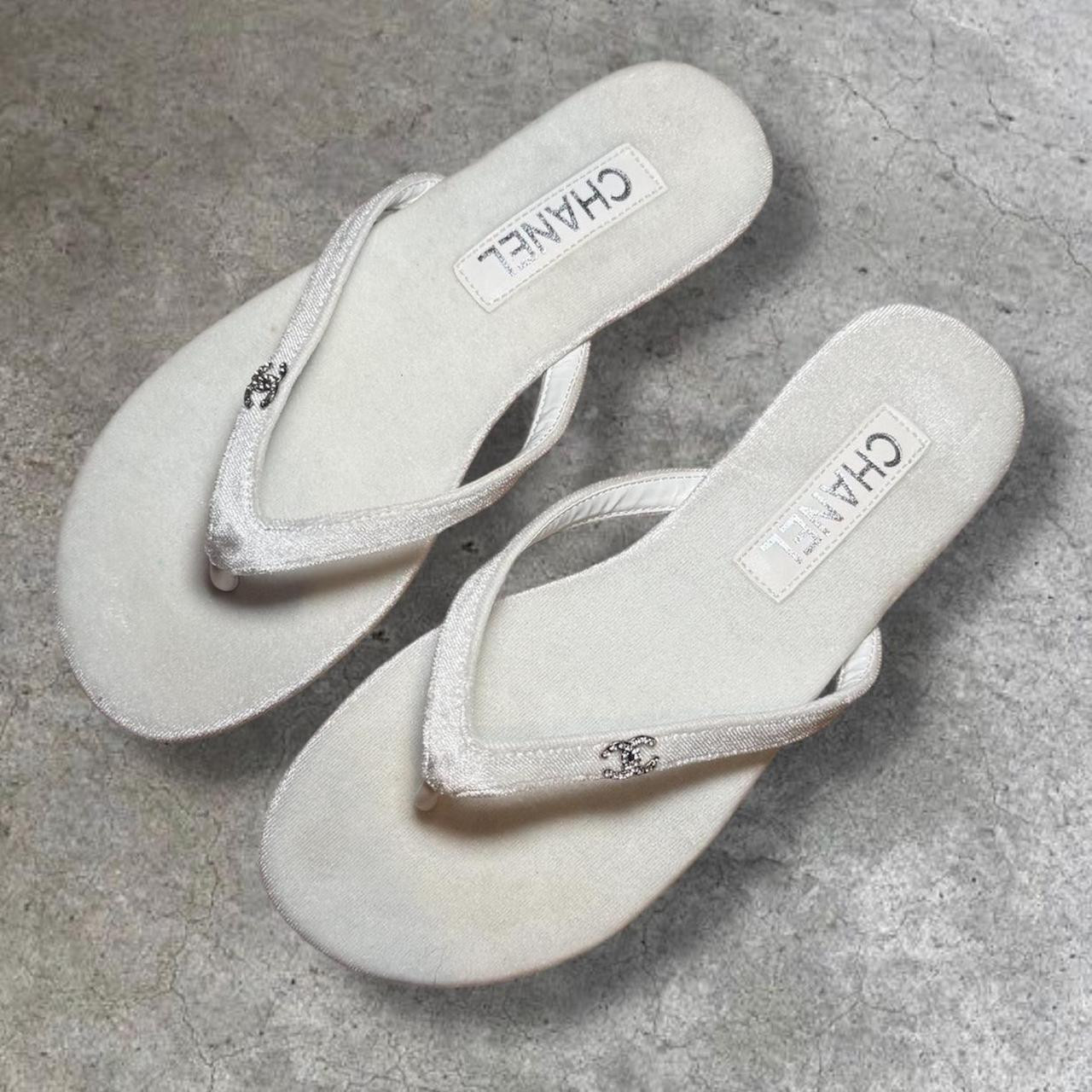 Chanel Women's Flip flops - Cream/Tan - US 6 | Depop US