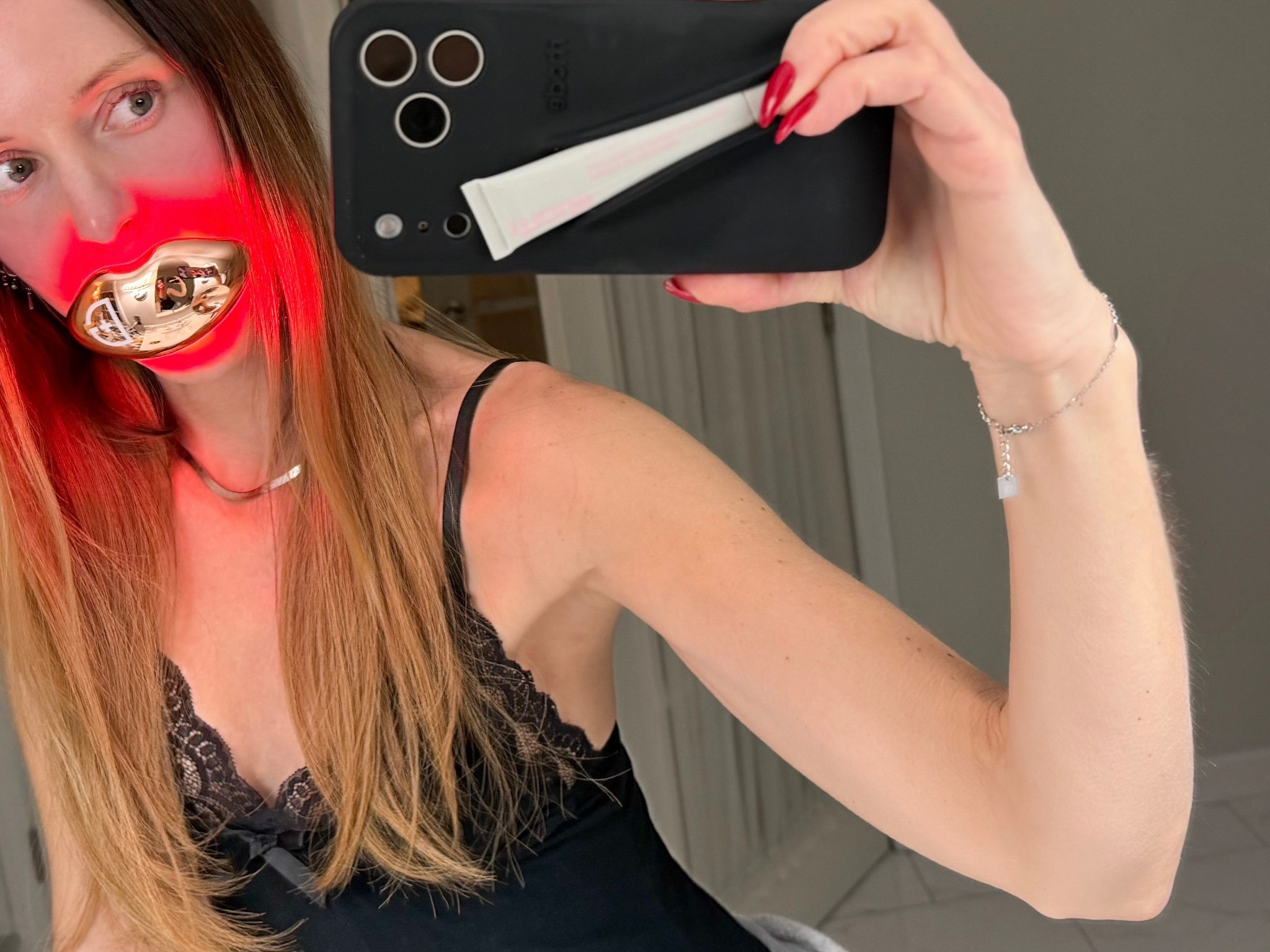 Red light therapy for your lips 👄 

#LTKHoliday #LTKBeauty #LTKGiftGuide