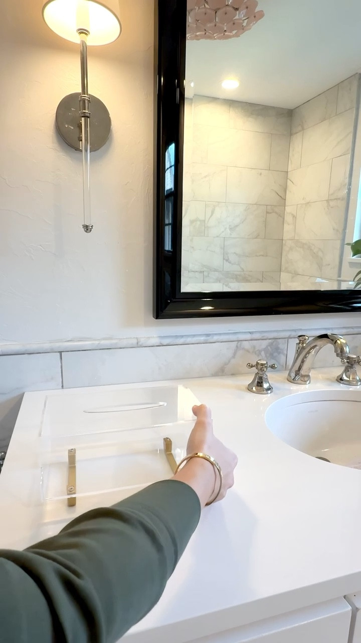 Luxury tissue holder
Amazon home 
Amazon find


#LTKHome #LTKFindsUnder50 #LTKVideo