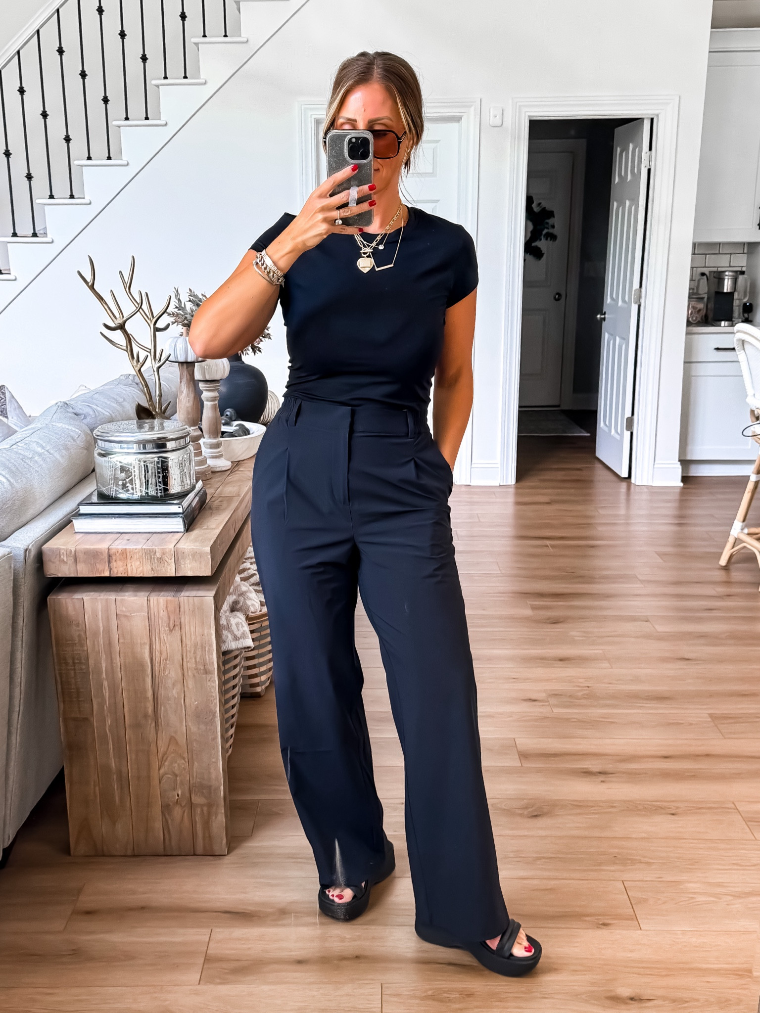 Sz large crop tee
Sz medium tall trouser pant 

#LTKWorkwear #LTKMidsize #LTKOver40
