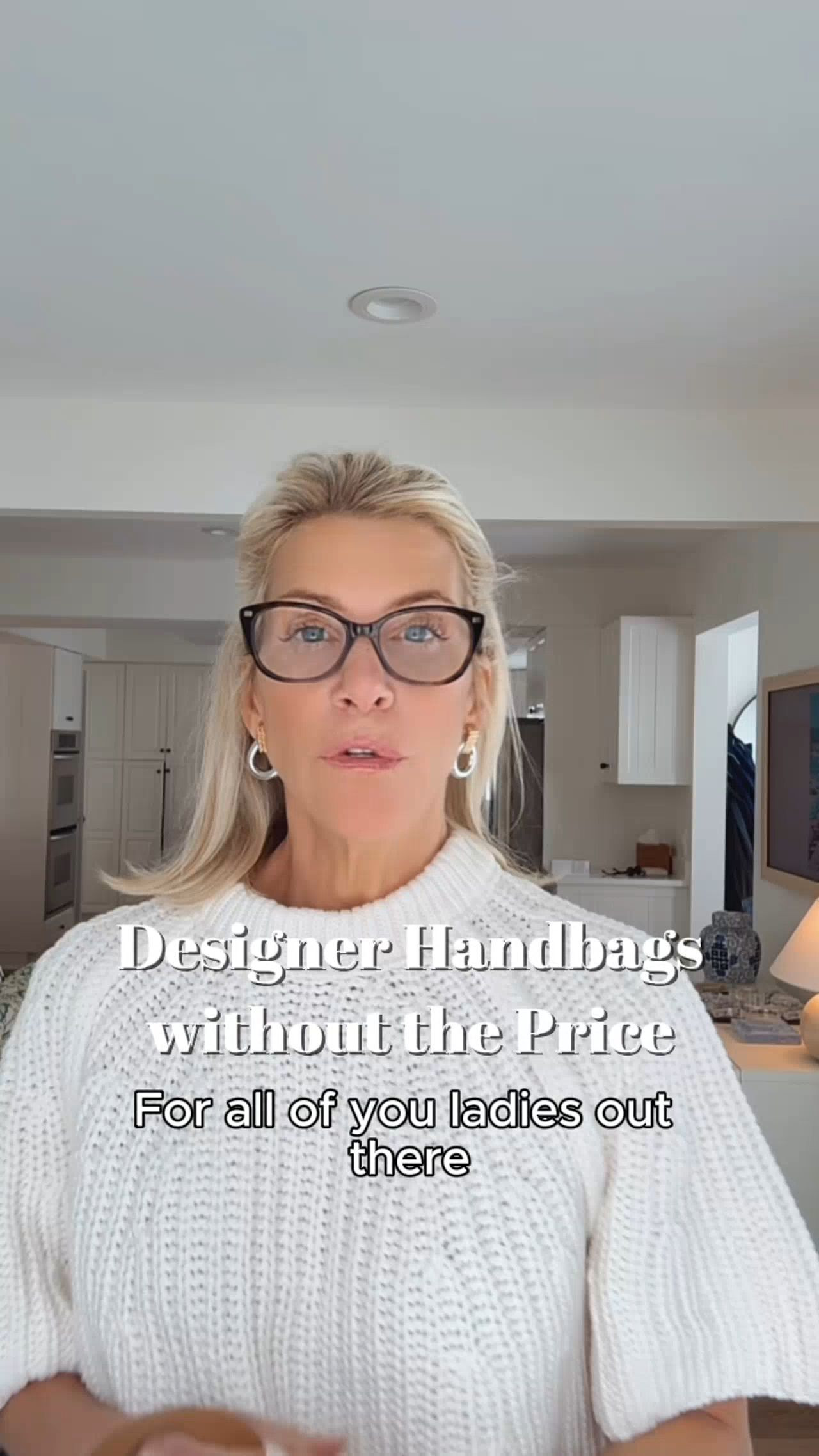 If you’re like me and love that designer bag vibe, but not the price tag… this one is so good.  

 #LTKdayinmylife #LTKgrwm #LTKootd