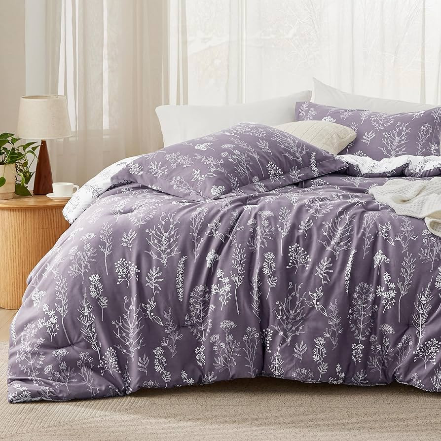 Bedsure Queen Comforter Set - Grayish Purple Bed Set, 3 Pieces Cute Floral Bedding, 1 Soft Revers... | Amazon (US)