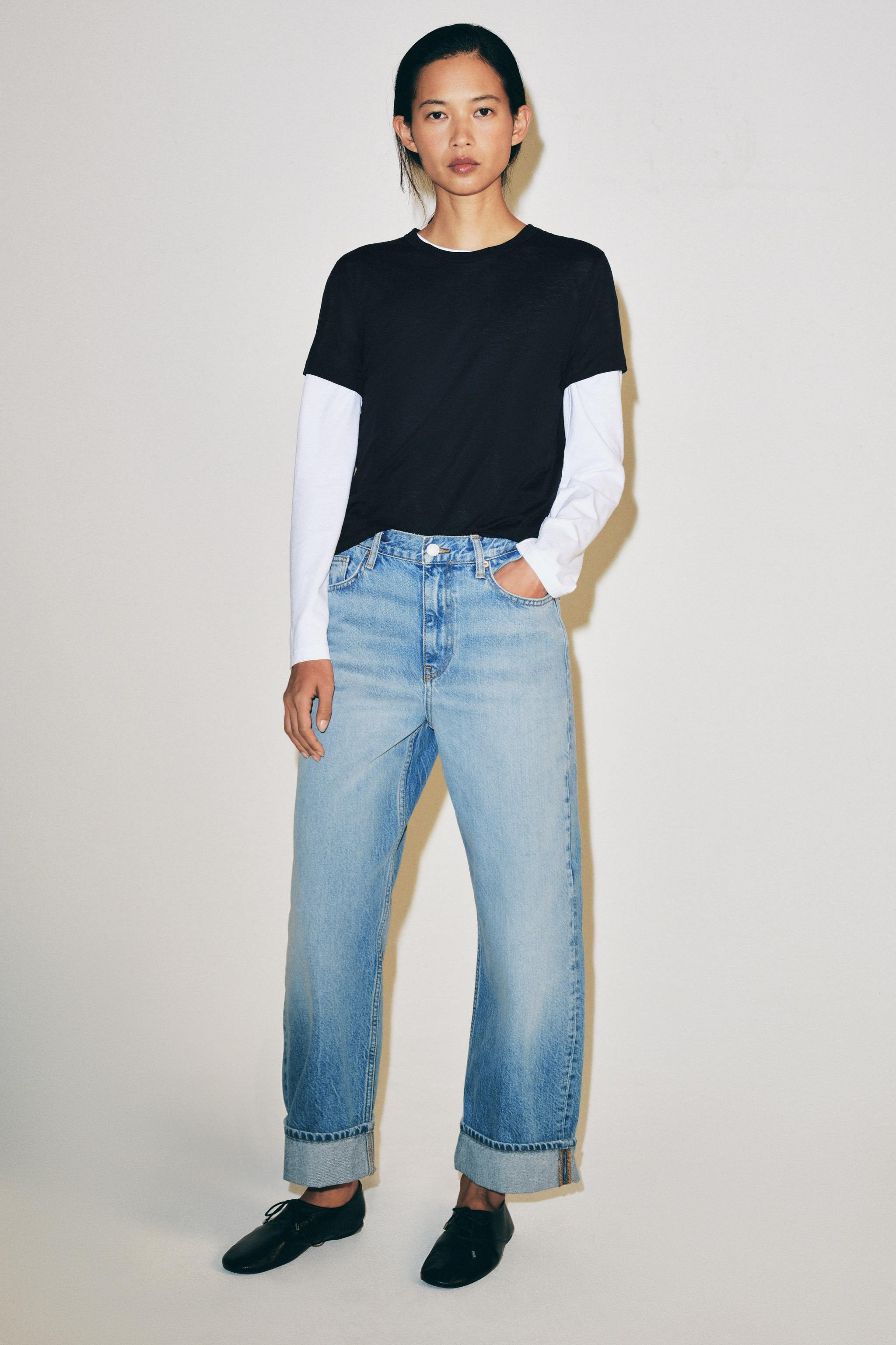 Model height: 178 cmMID-WAIST - RELAXED FIT LEG - FULL LENGTHZARA WOMAN COLLECTIONMid-waist jeans... | Zara UK