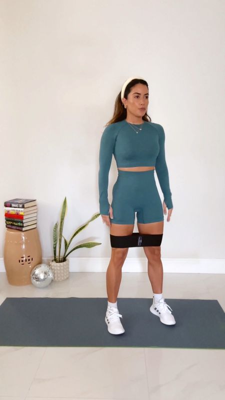 Great workout set! I’m wearing a Small.

Workout outfit, matching set, gym outfit, gym shorts, workout top, Amazon fashion, Amazon finds. 

#LTKfitness #LTKfindsunder50 #LTKVideo