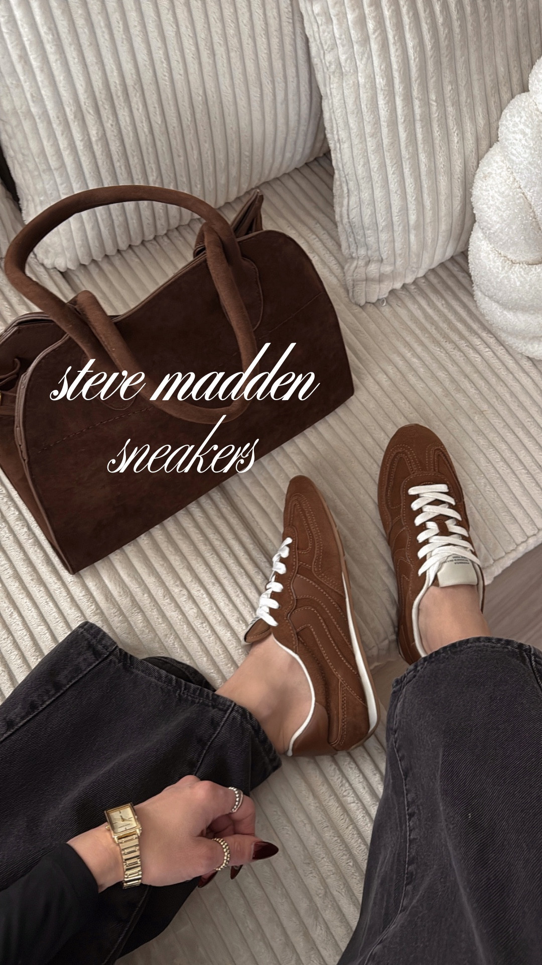 don't miss out.  regular $90.  found for $39.   four colors available. 
comfy / low cut/ aesthetic  #nordstrom #stevemadden #lowcutsneakers #sneakers #brownsneakers. #aestheticsneakers