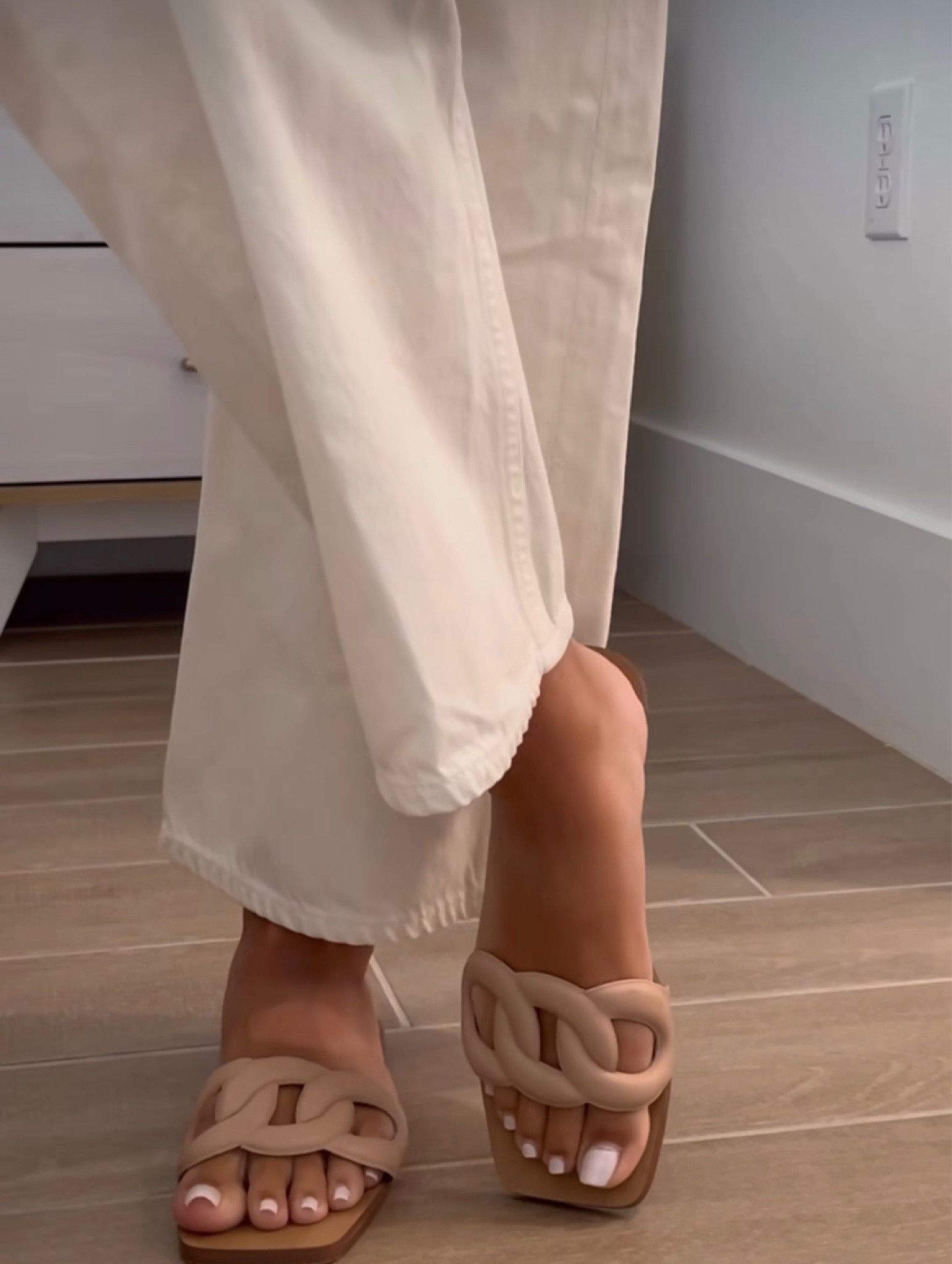 Steve Madden sandals on sale I’ve been wearing on repeat this summer 

#LTKsalealert #LTKSeasonal #LTKstyletip