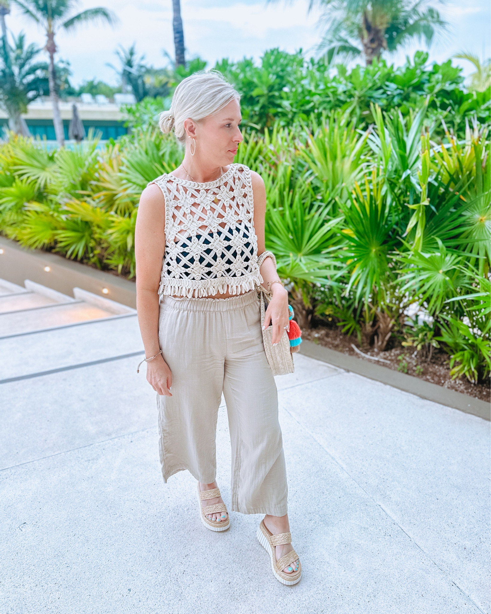 This FIT 🔥 loved it and so comfy!!! Tank was great, black bandeau underneath, and these linen pants were perfect. 

#LTKmidsize #LTKSeasonal #LTKover40