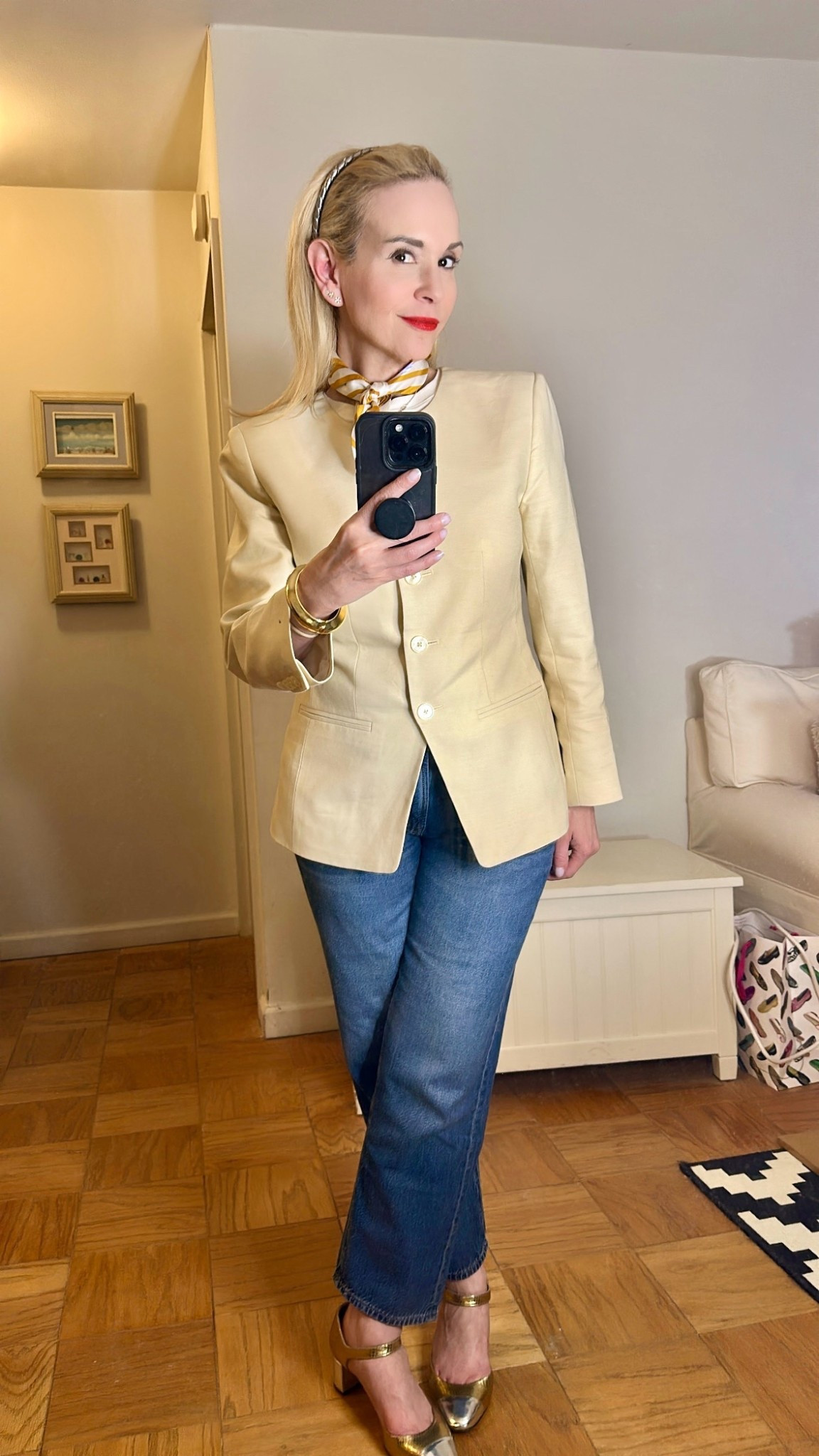 The blazer is on sale and the jeans are part of the “airy” line and made for summer. Lightweight and super soft. 

#LTKWorkwear #LTKSaleAlert #LTKPetite