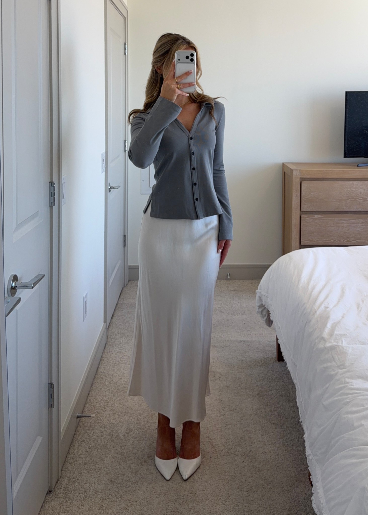 spring office ootd styling a white satin skirt 👩🏼‍💼🤍

#LTKootd #LTKWorkwear
